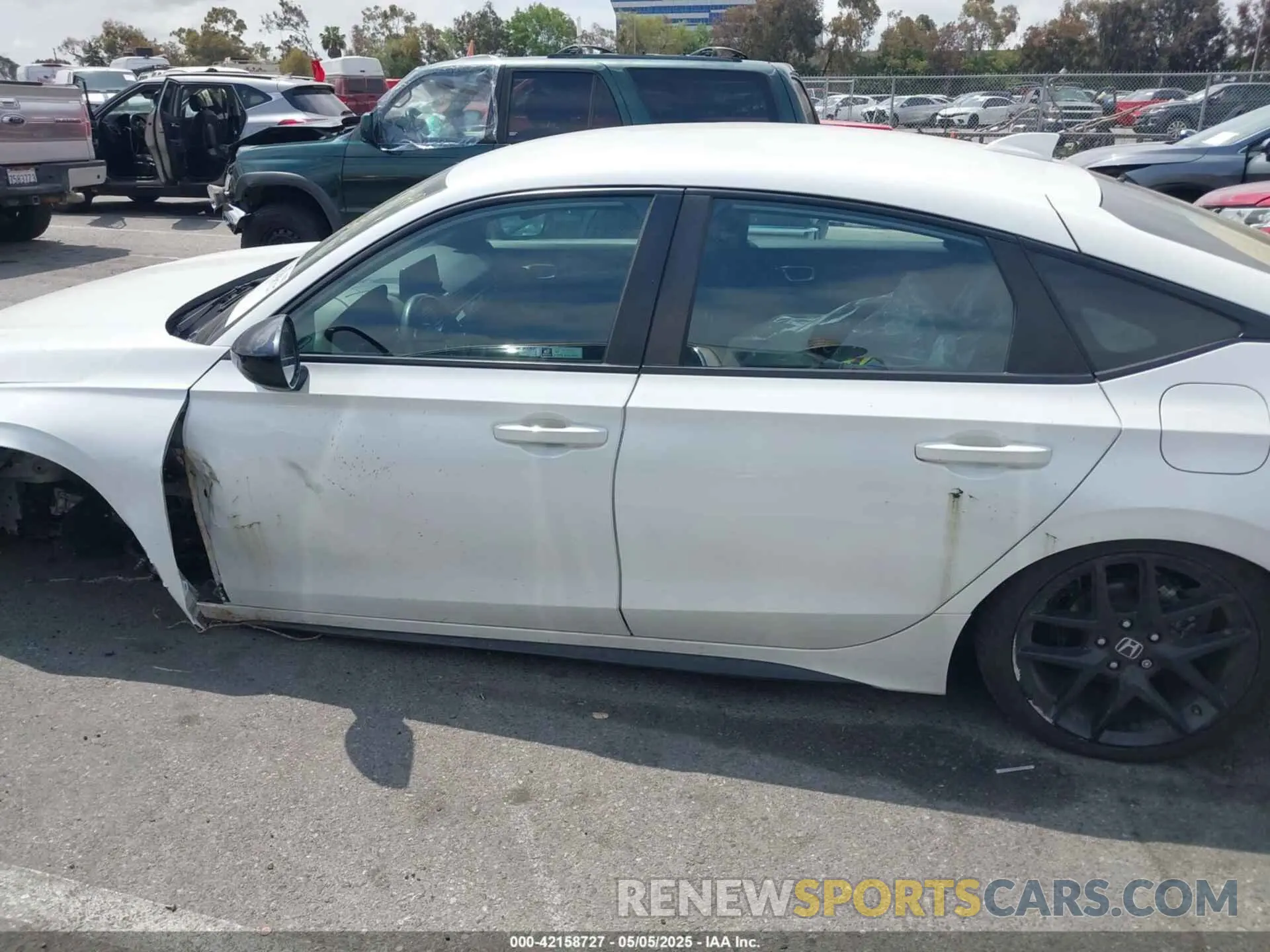 14 Photograph of a damaged car 19XFL2H89NE023508 HONDA CIVIC 2022
