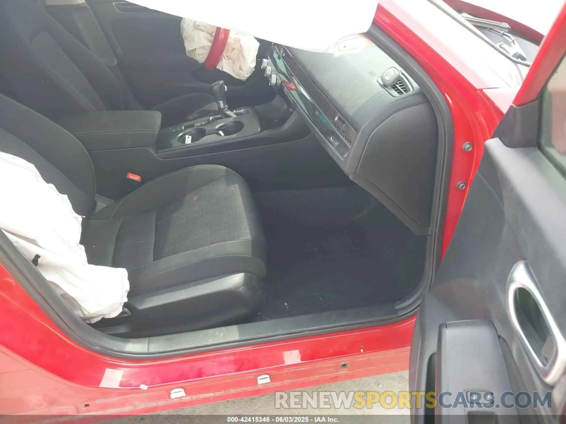 5 Photograph of a damaged car 2HGFE1F71NH302438 HONDA CIVIC 2022