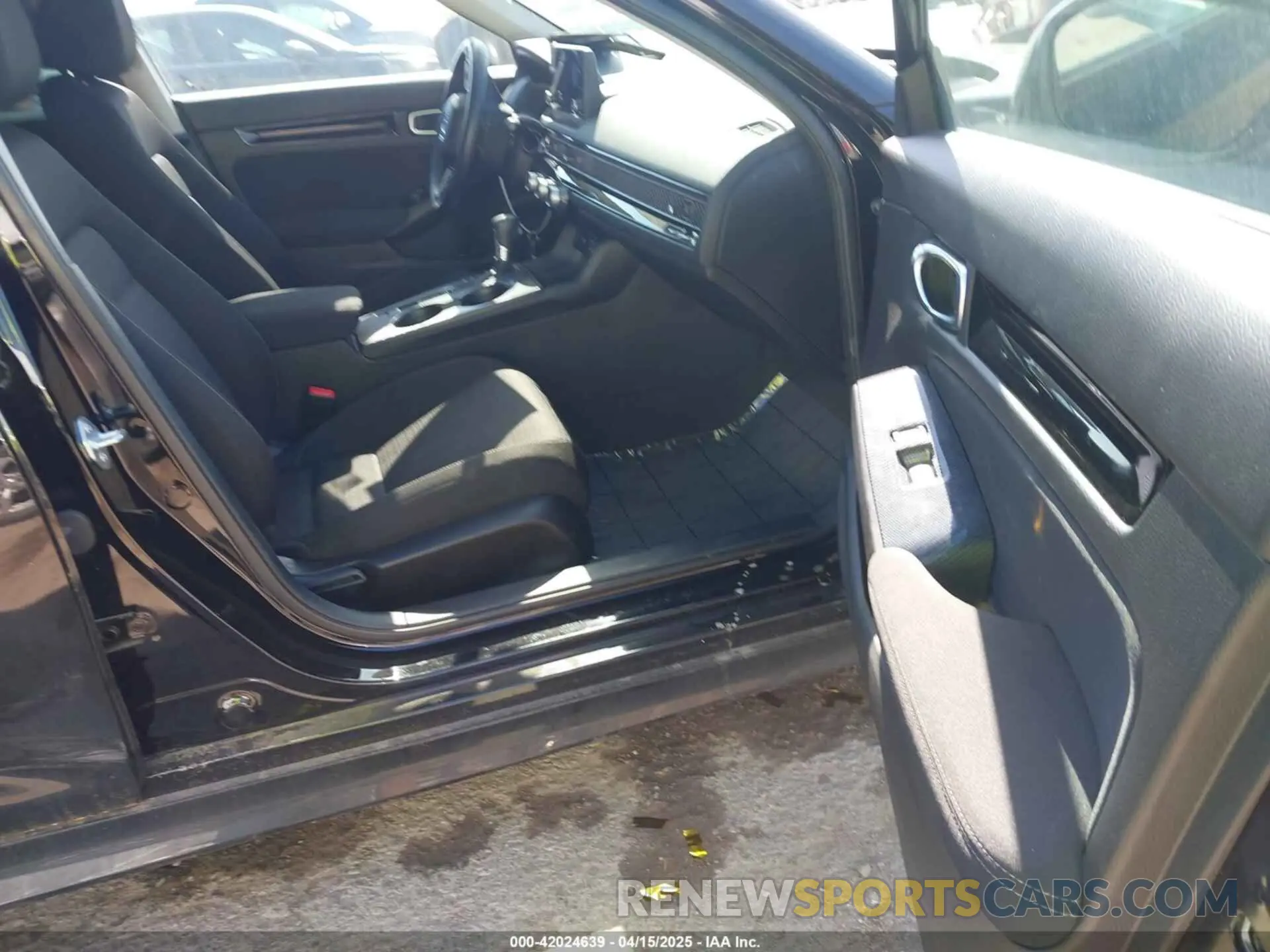 5 Photograph of a damaged car 2HGFE1F71NH312953 HONDA CIVIC 2022