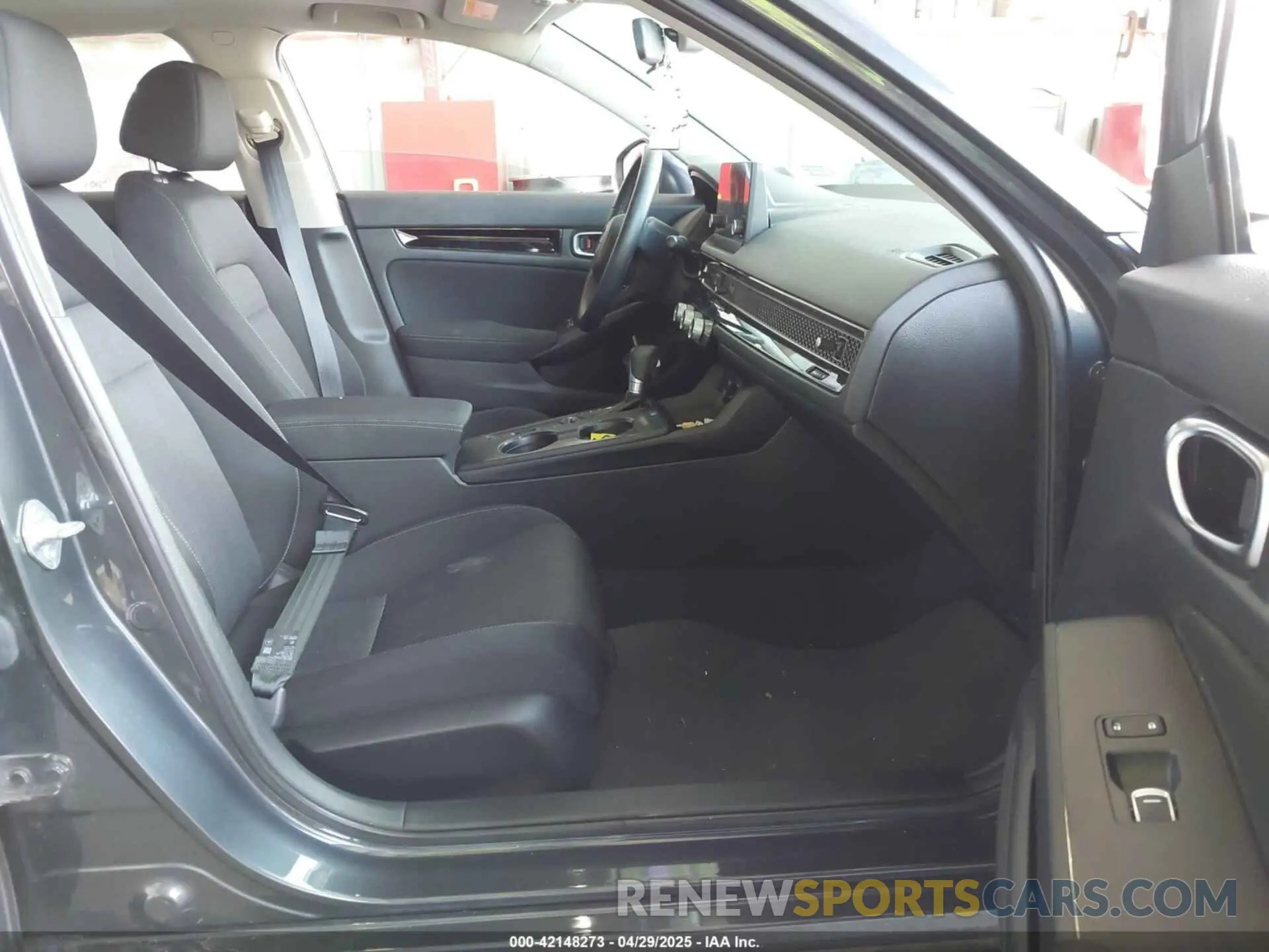 5 Photograph of a damaged car 2HGFE1F73NH318592 HONDA CIVIC 2022