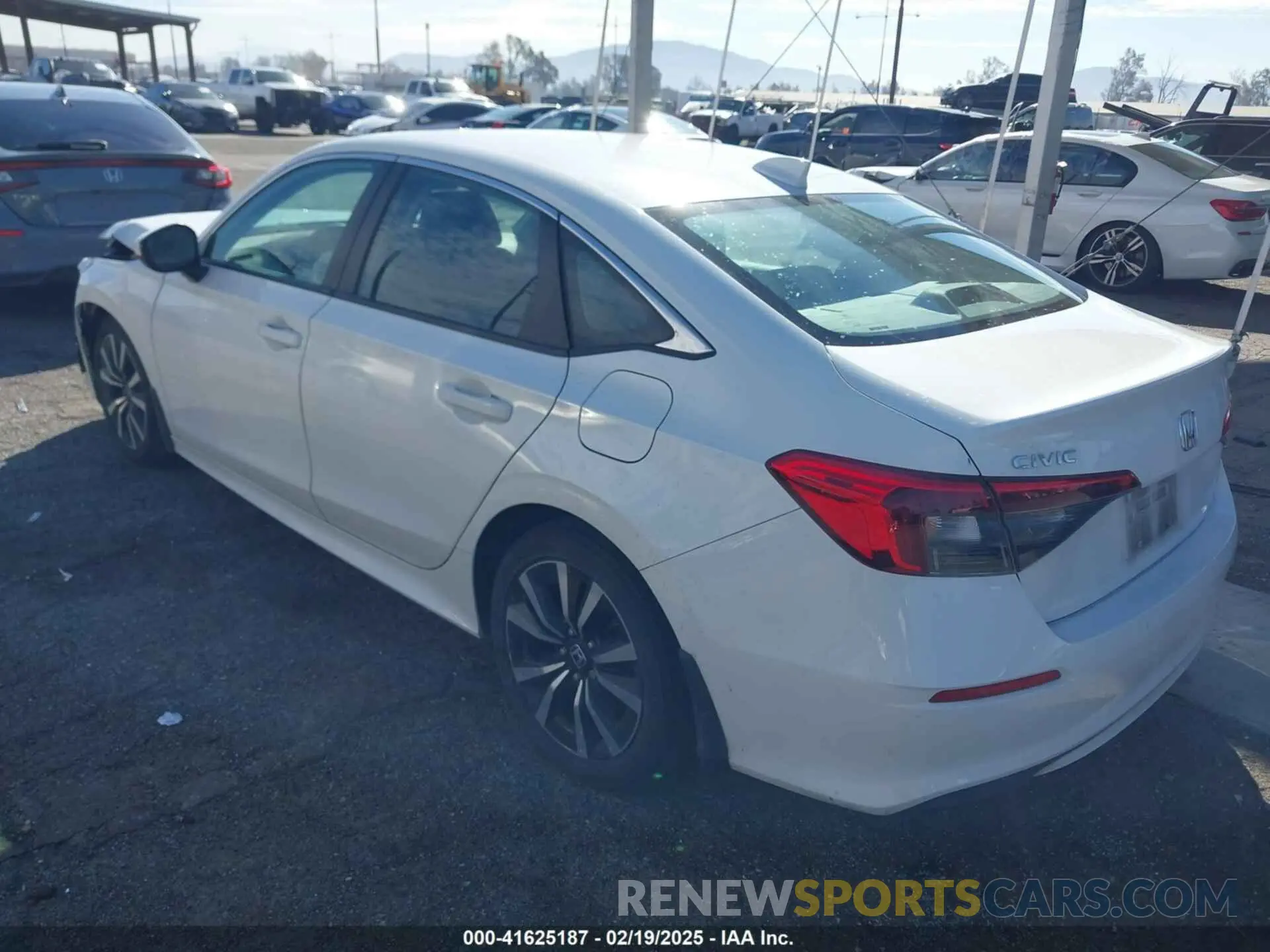 3 Photograph of a damaged car 2HGFE1F76NH318022 HONDA CIVIC 2022