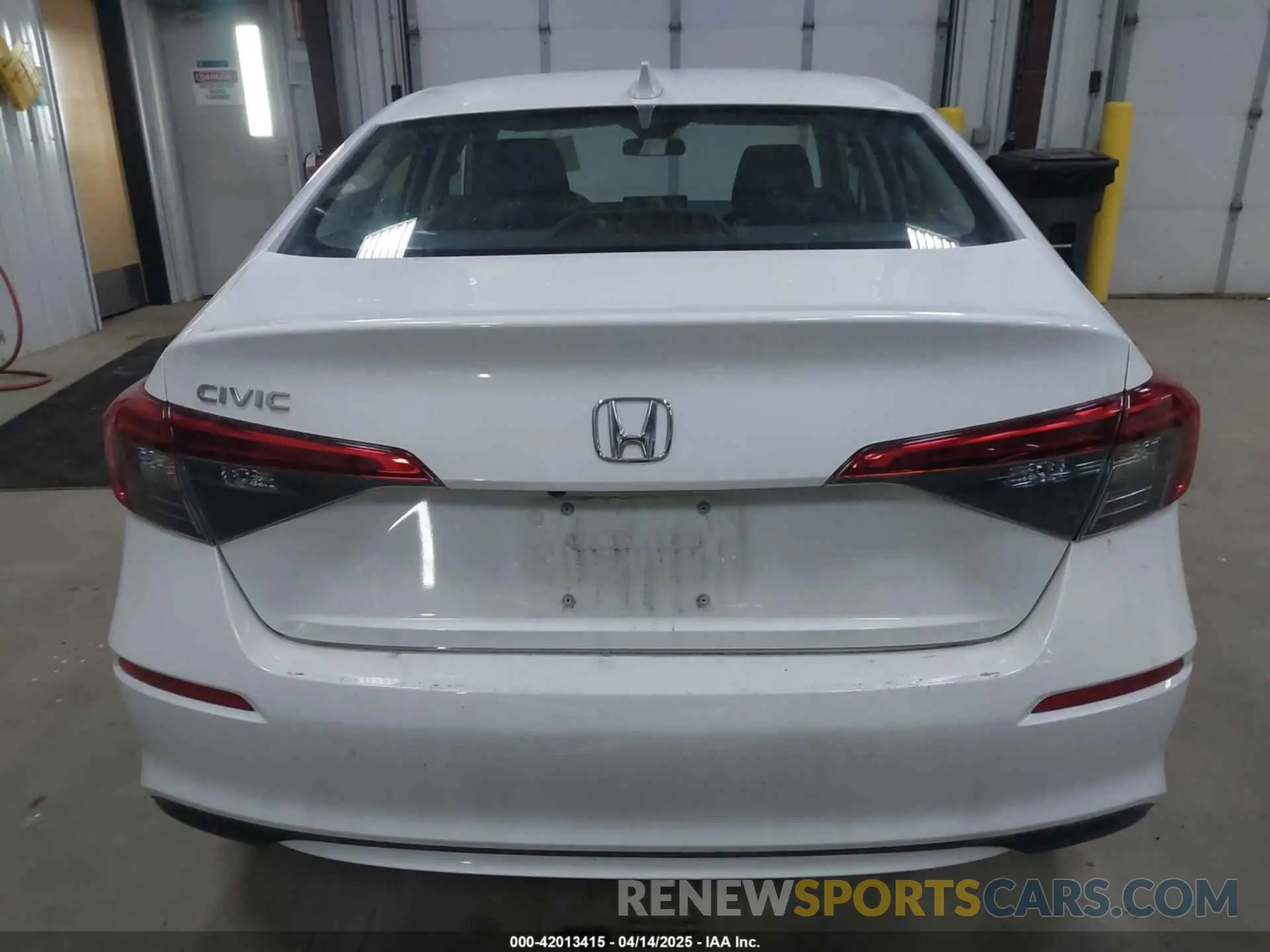 16 Photograph of a damaged car 2HGFE1F78NH323948 HONDA CIVIC 2022