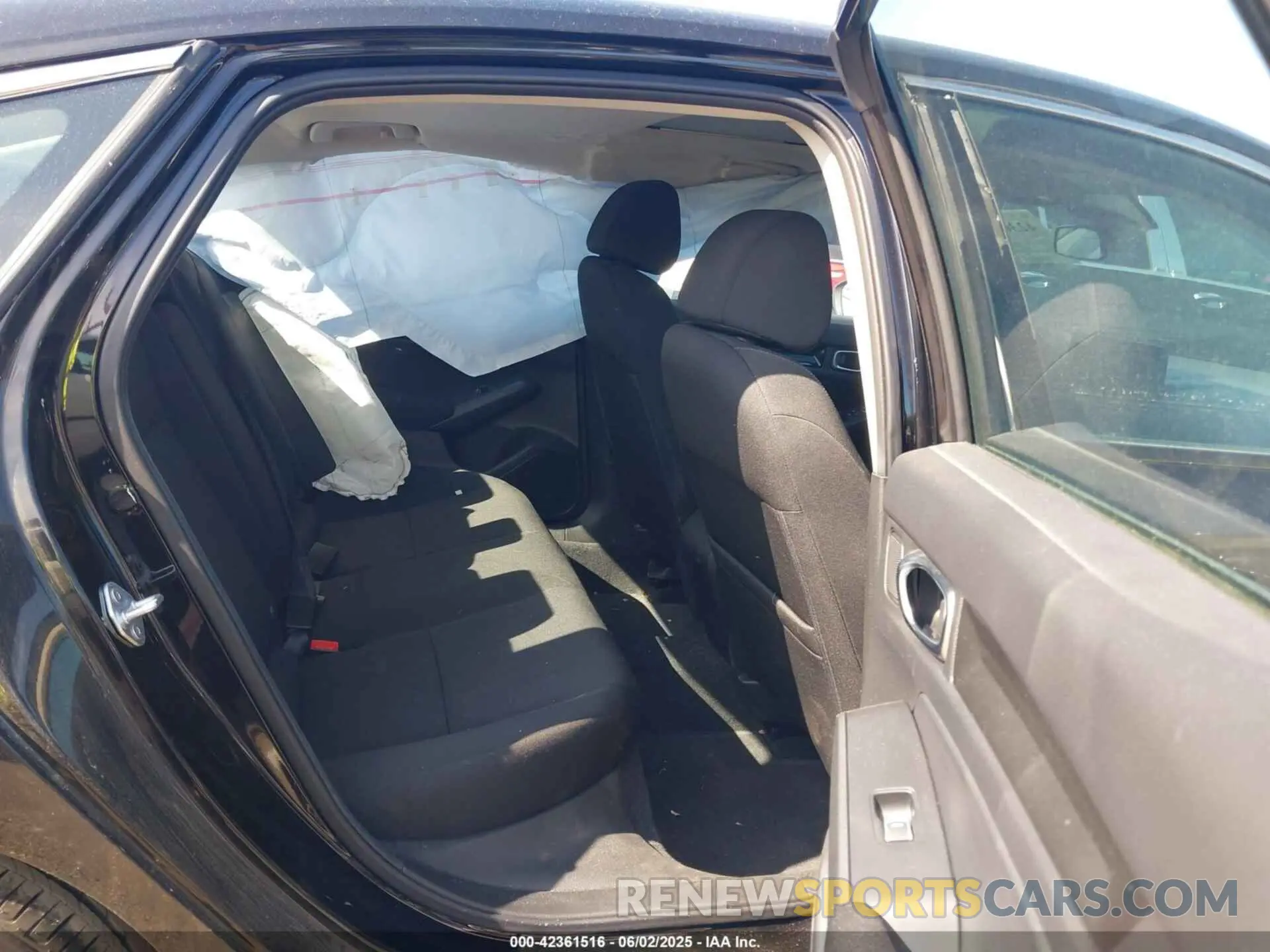8 Photograph of a damaged car 2HGFE1F79NH326437 HONDA CIVIC 2022