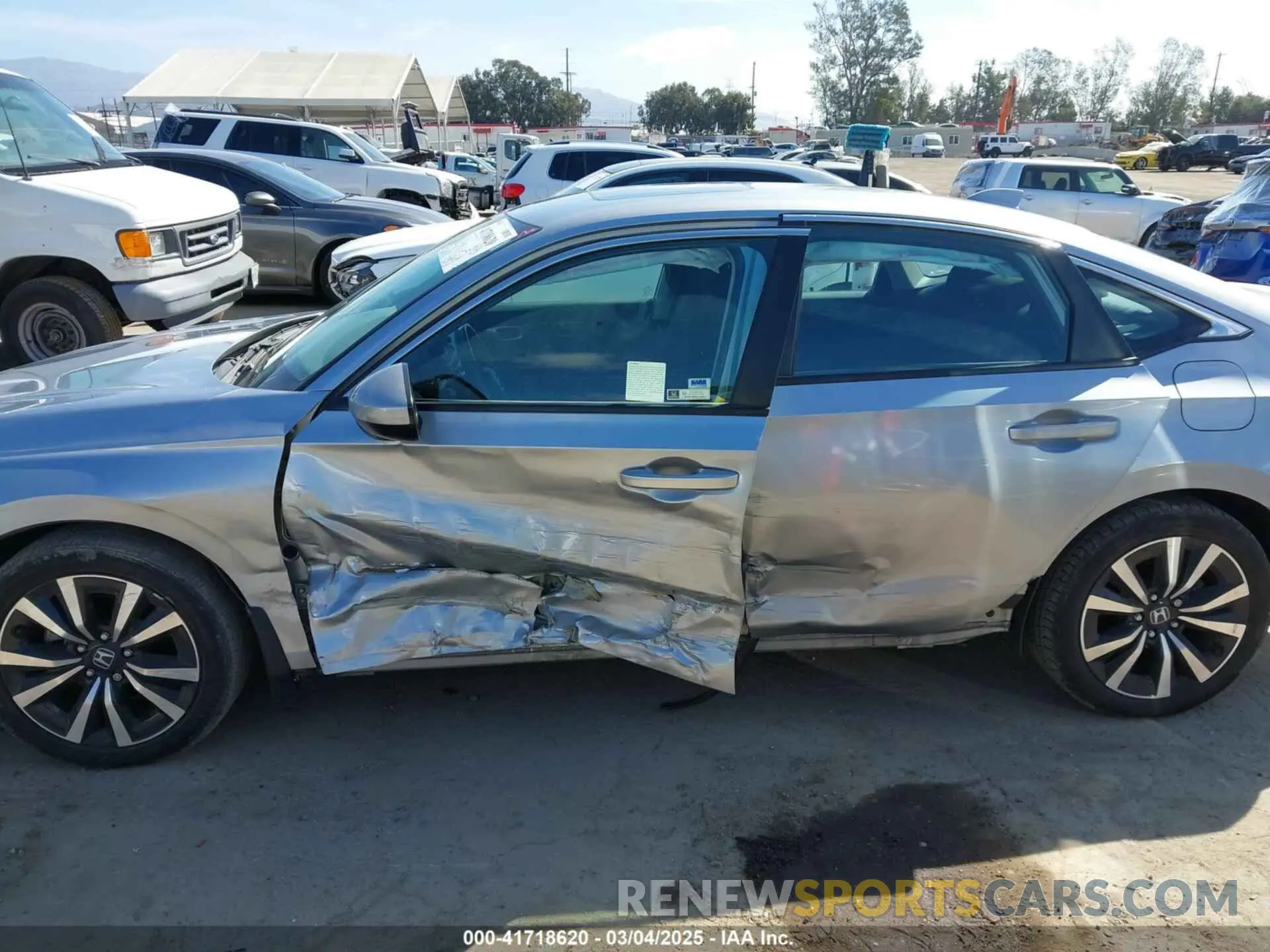 6 Photograph of a damaged car 2HGFE1F79NH327295 HONDA CIVIC 2022