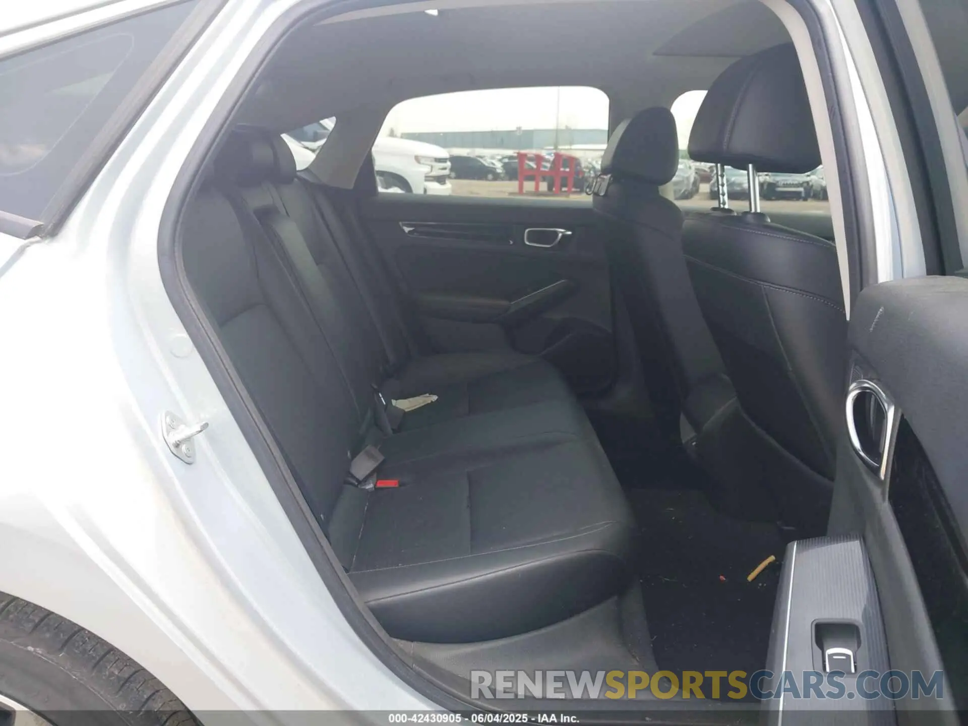 8 Photograph of a damaged car 2HGFE1F95NH309572 HONDA CIVIC 2022