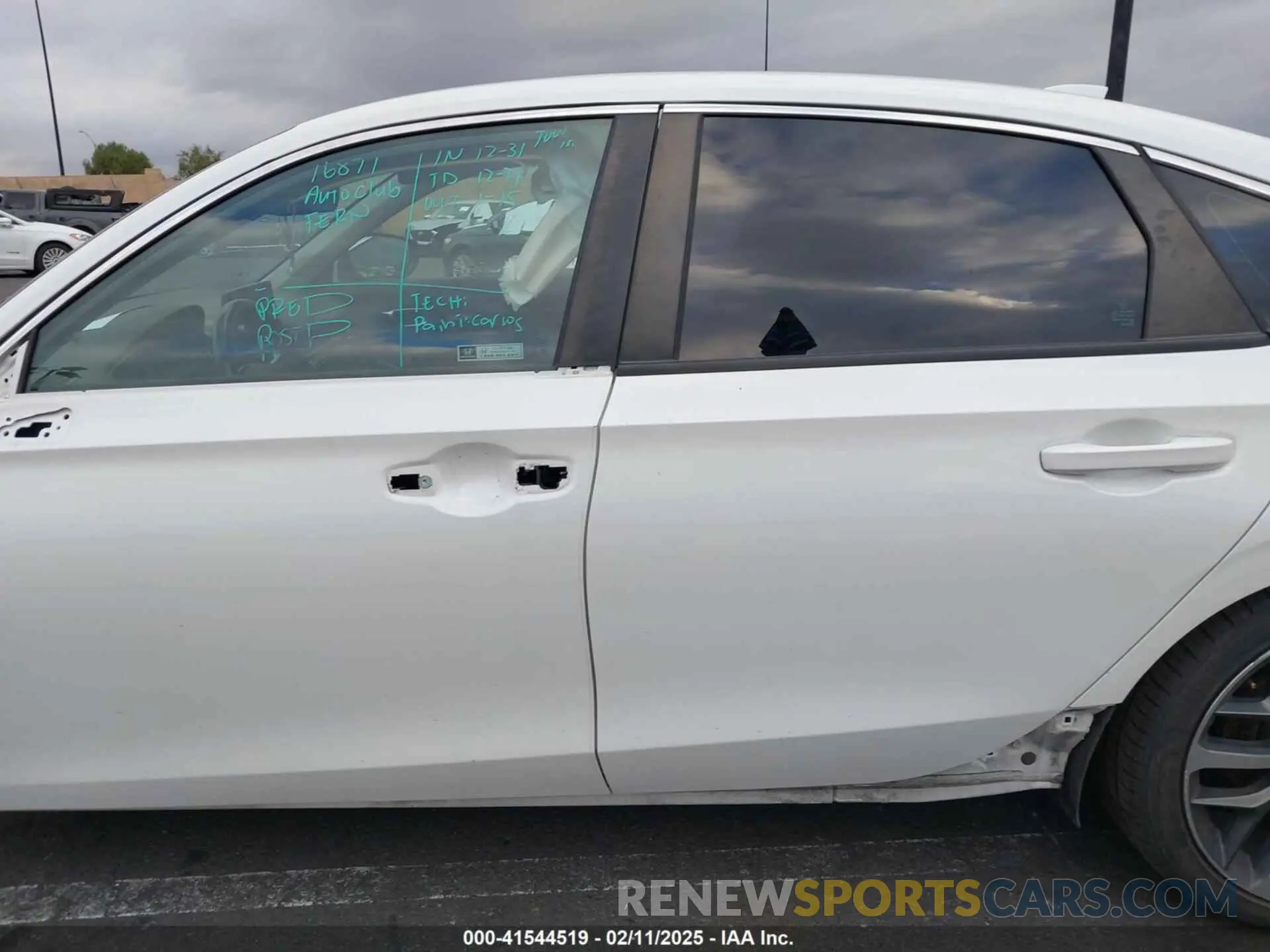 15 Photograph of a damaged car 2HGFE1F98NH325197 HONDA CIVIC 2022