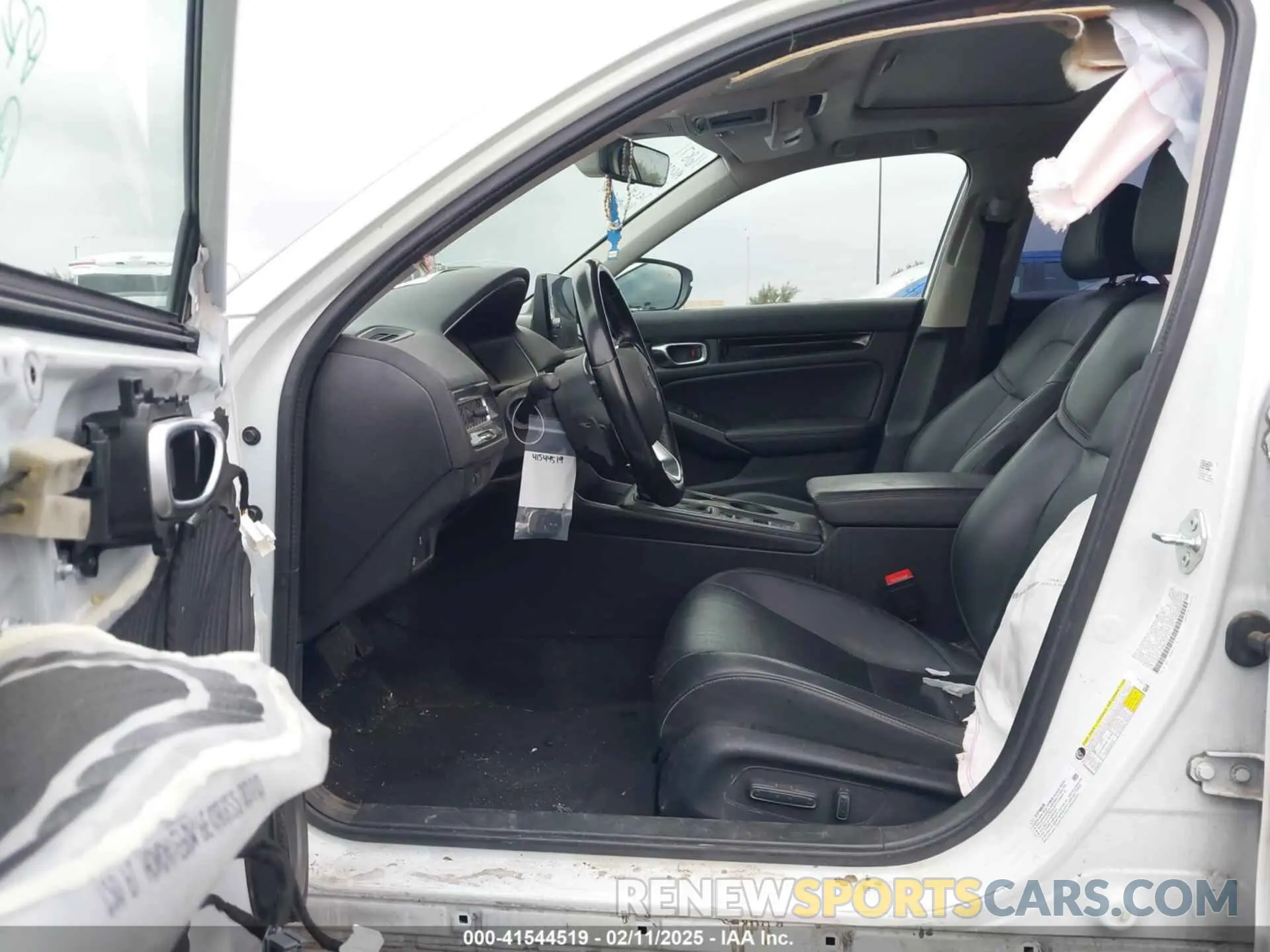 5 Photograph of a damaged car 2HGFE1F98NH325197 HONDA CIVIC 2022