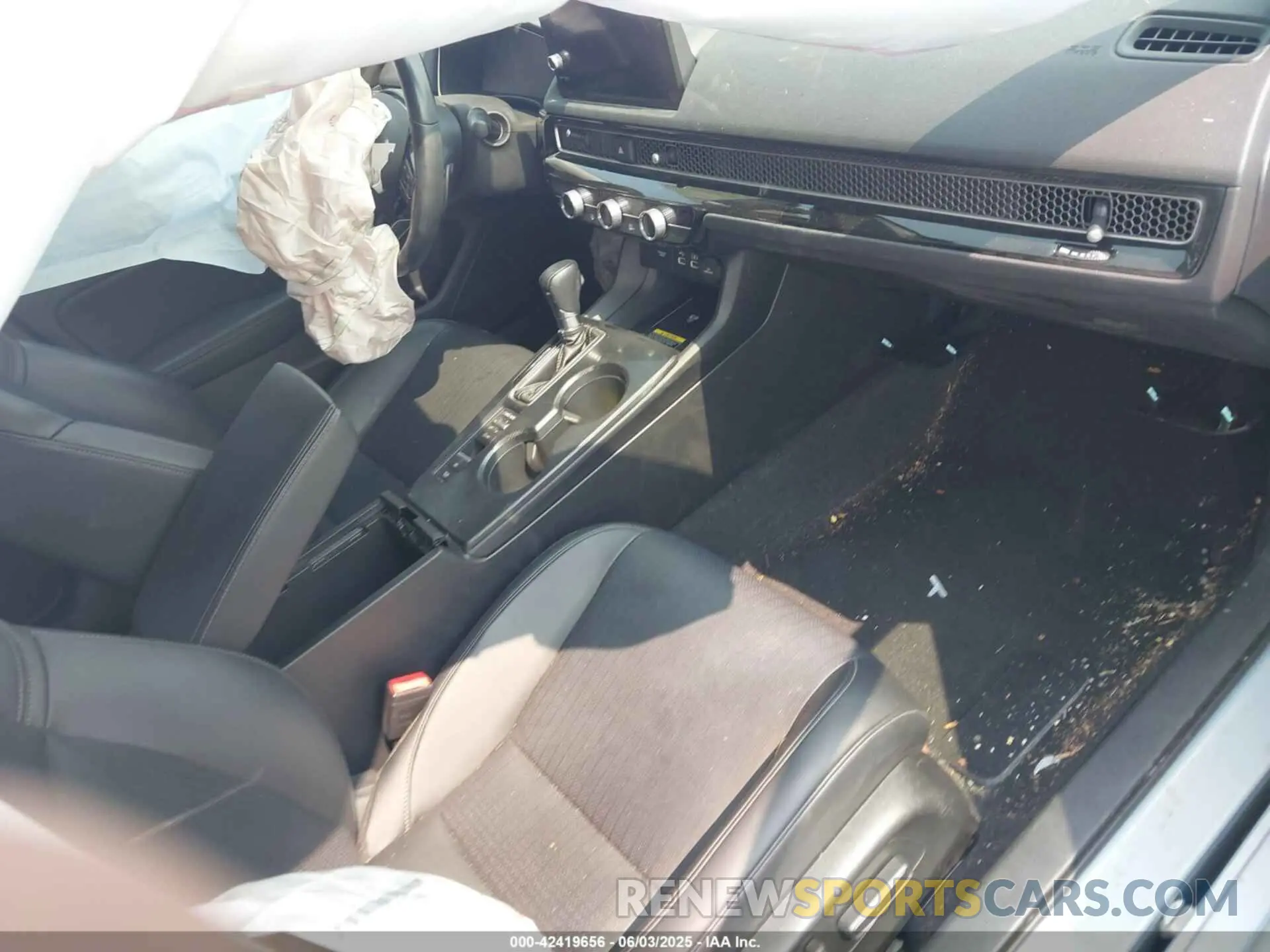 5 Photograph of a damaged car 2HGFE1F99NH306562 HONDA CIVIC 2022