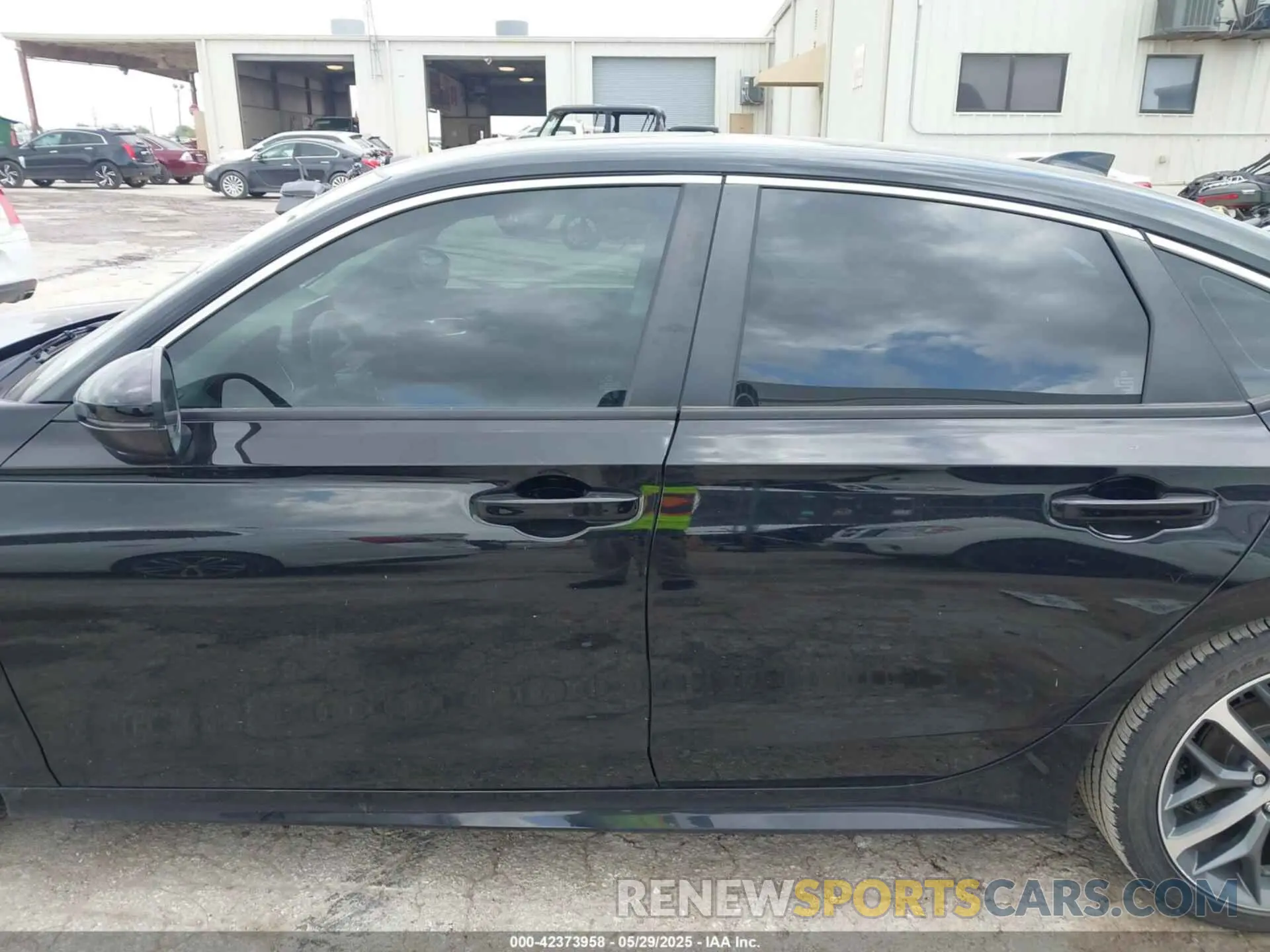 14 Photograph of a damaged car 2HGFE1F9XNH321586 HONDA CIVIC 2022