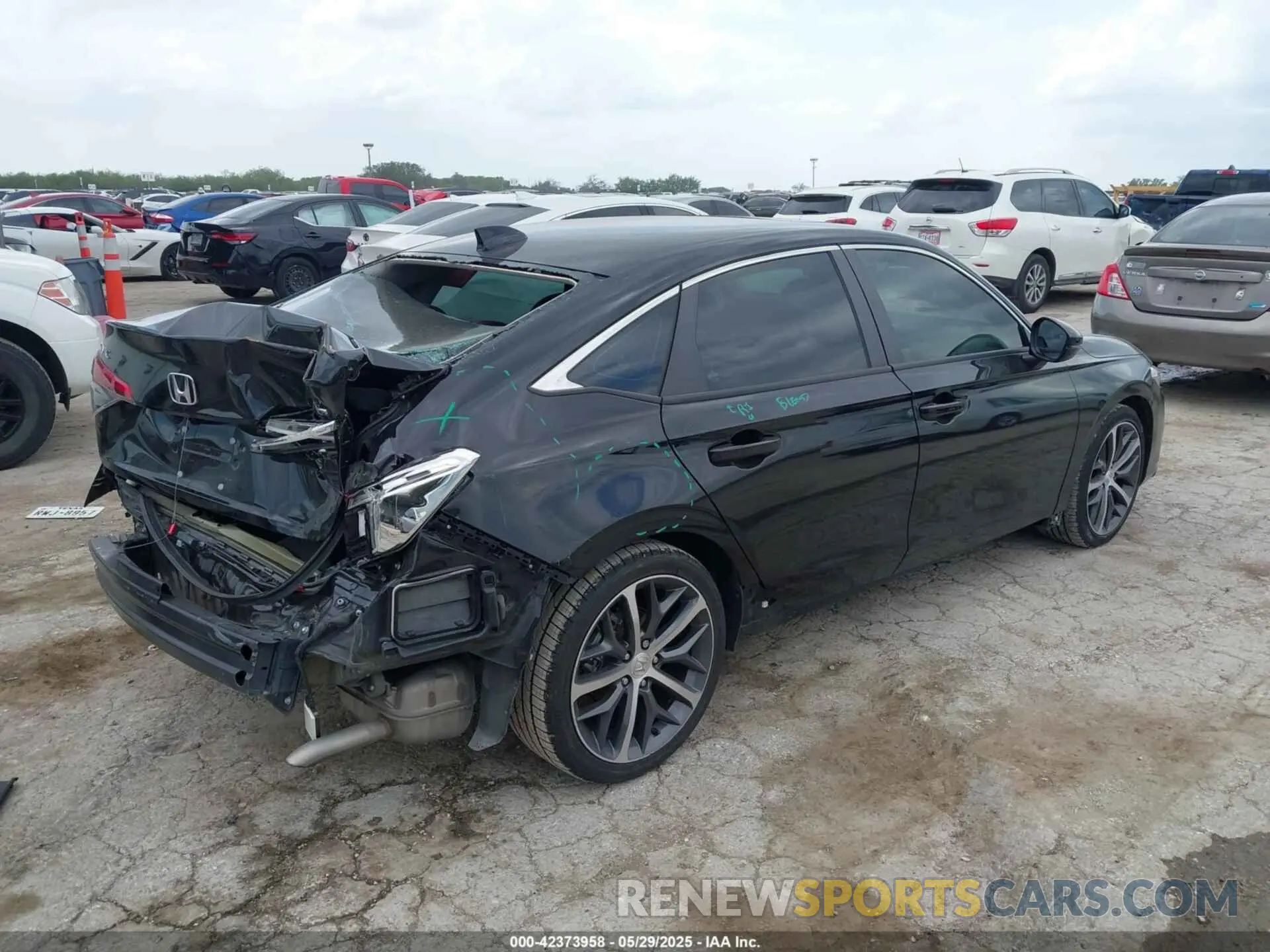4 Photograph of a damaged car 2HGFE1F9XNH321586 HONDA CIVIC 2022