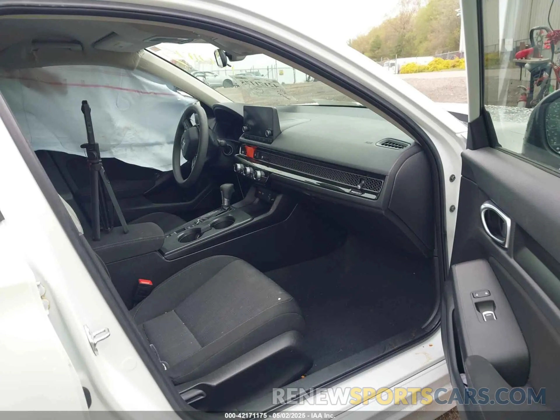 5 Photograph of a damaged car 2HGFE2F20NH546043 HONDA CIVIC 2022