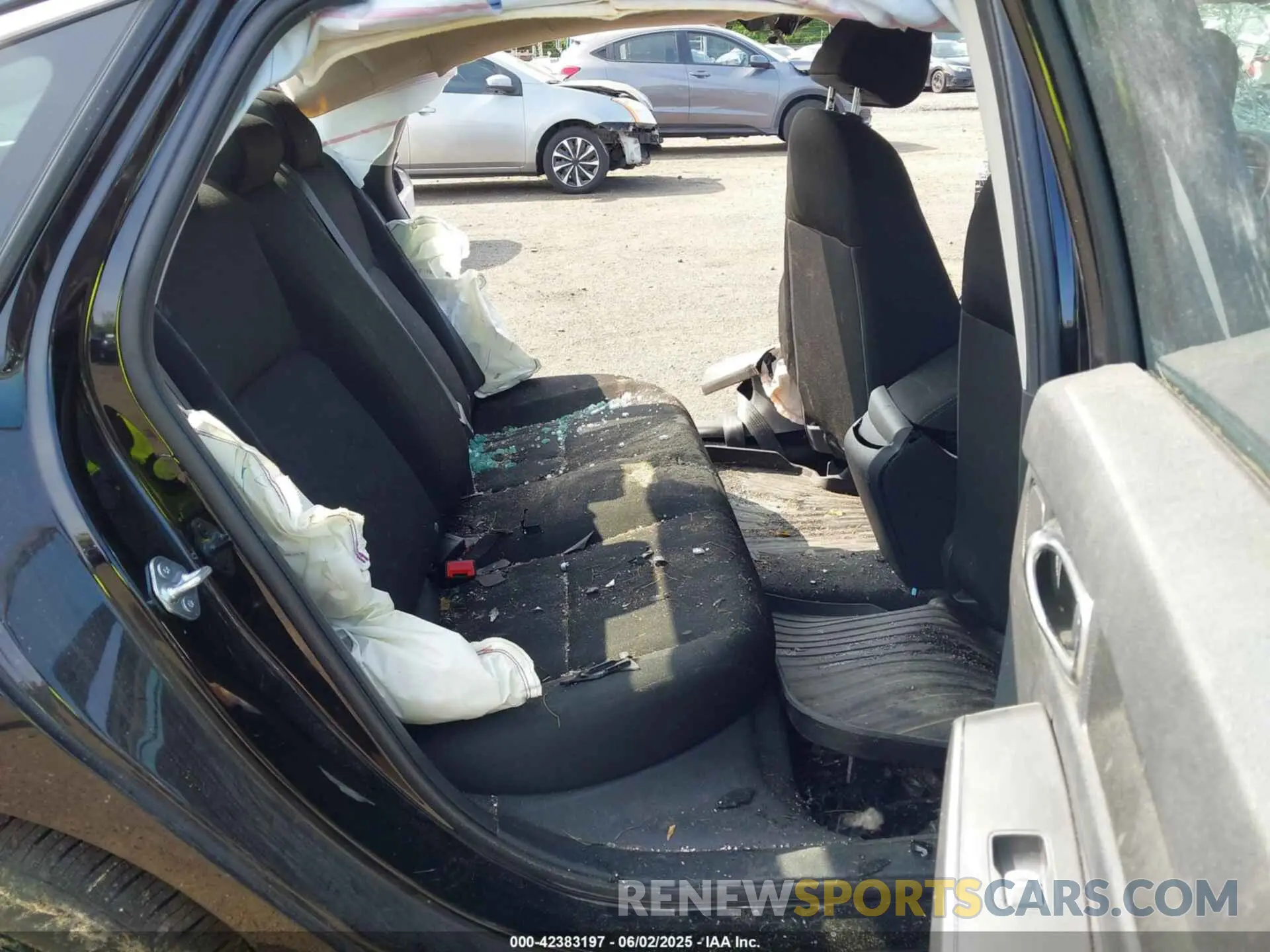8 Photograph of a damaged car 2HGFE2F21NH573459 HONDA CIVIC 2022