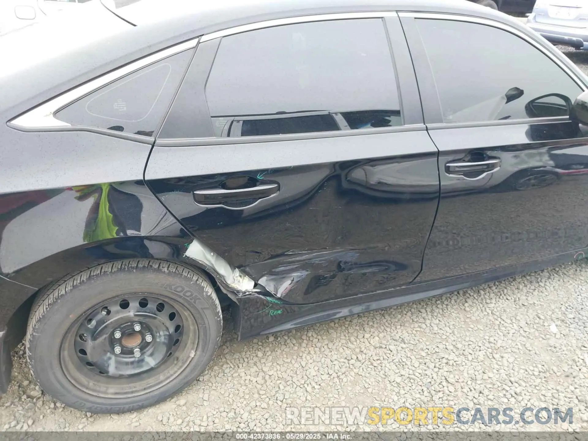 6 Photograph of a damaged car 2HGFE2F21NH597860 HONDA CIVIC 2022