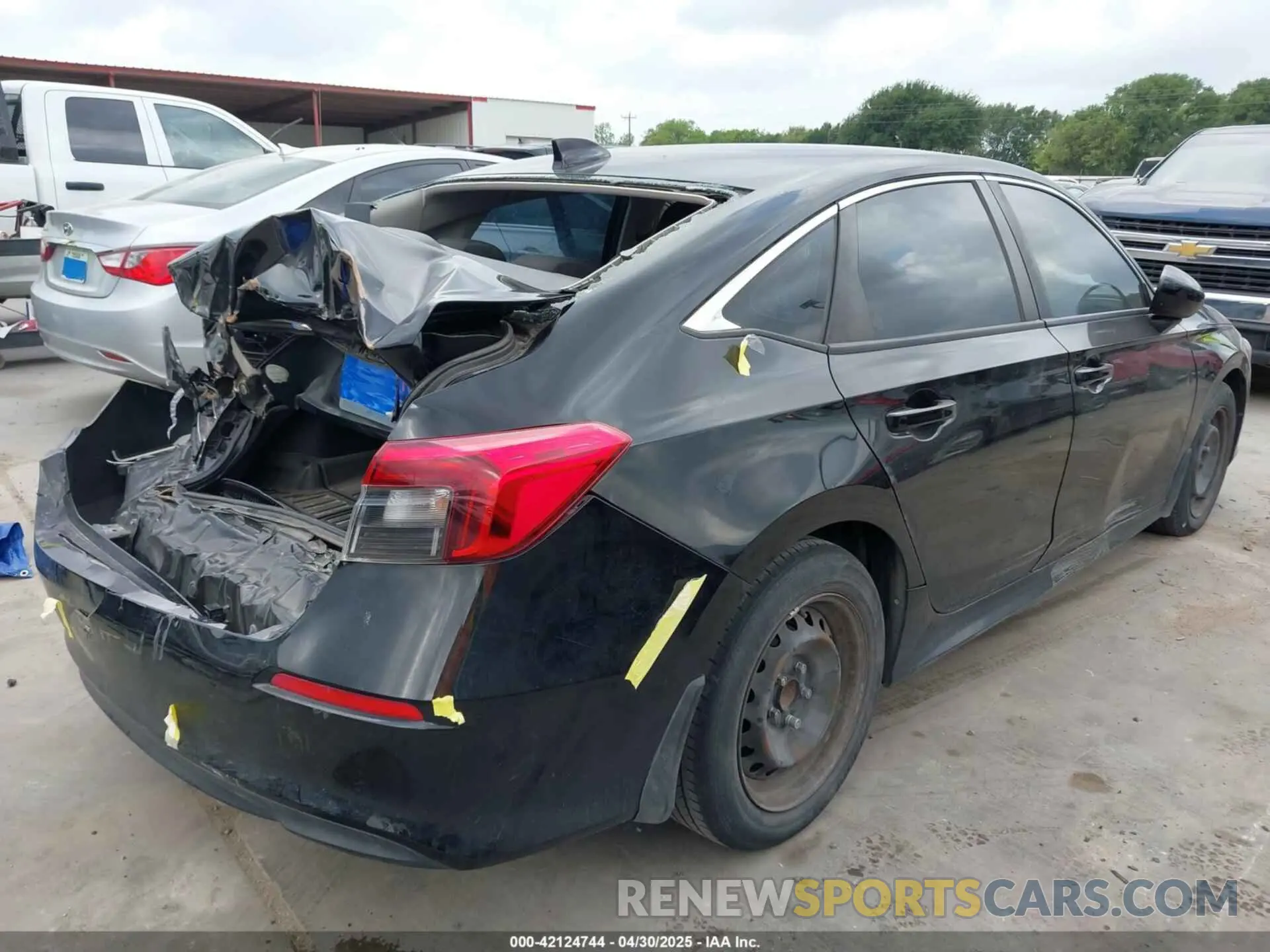 4 Photograph of a damaged car 2HGFE2F24NH523607 HONDA CIVIC 2022