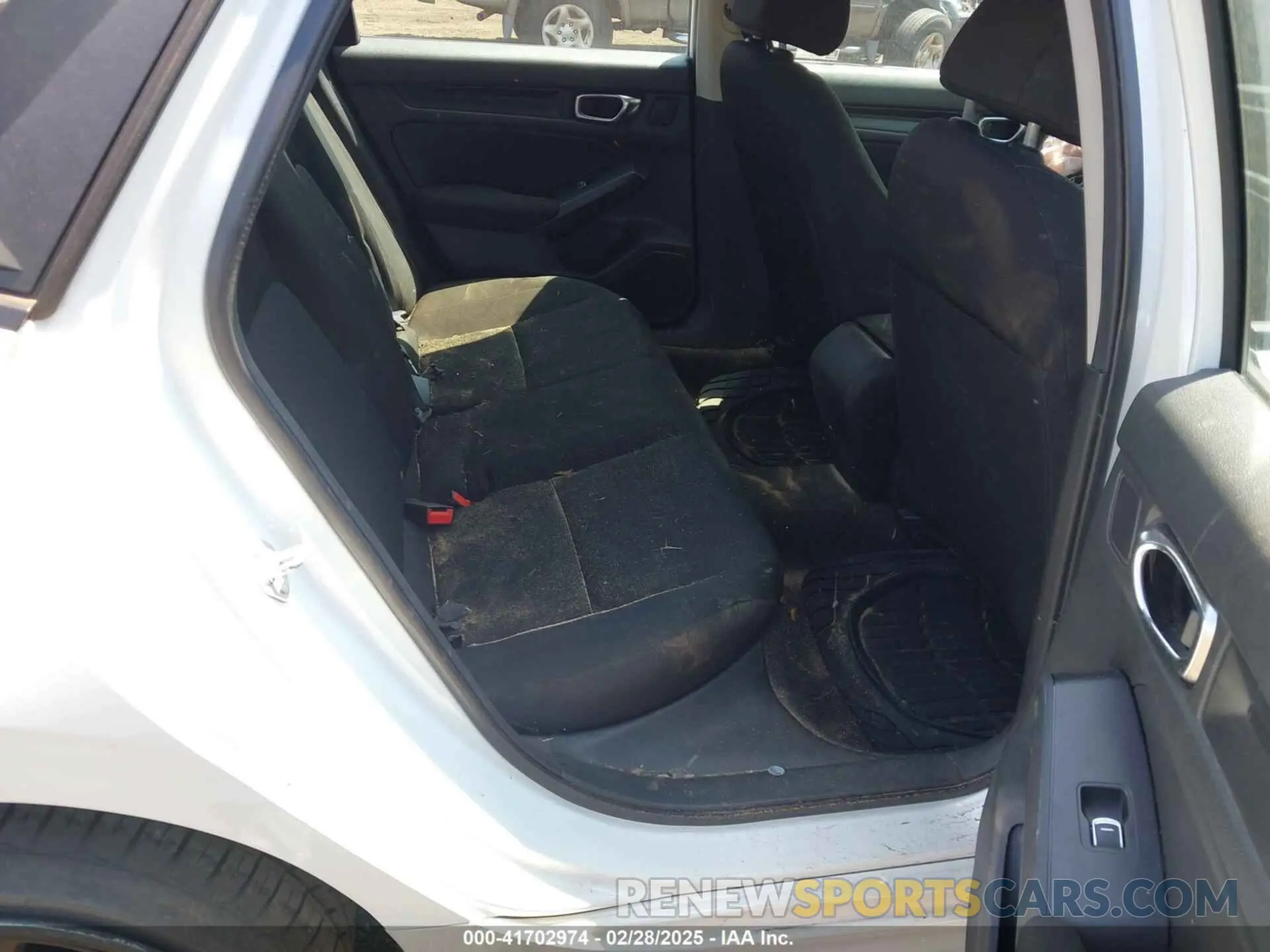 8 Photograph of a damaged car 2HGFE2F26NH511460 HONDA CIVIC 2022