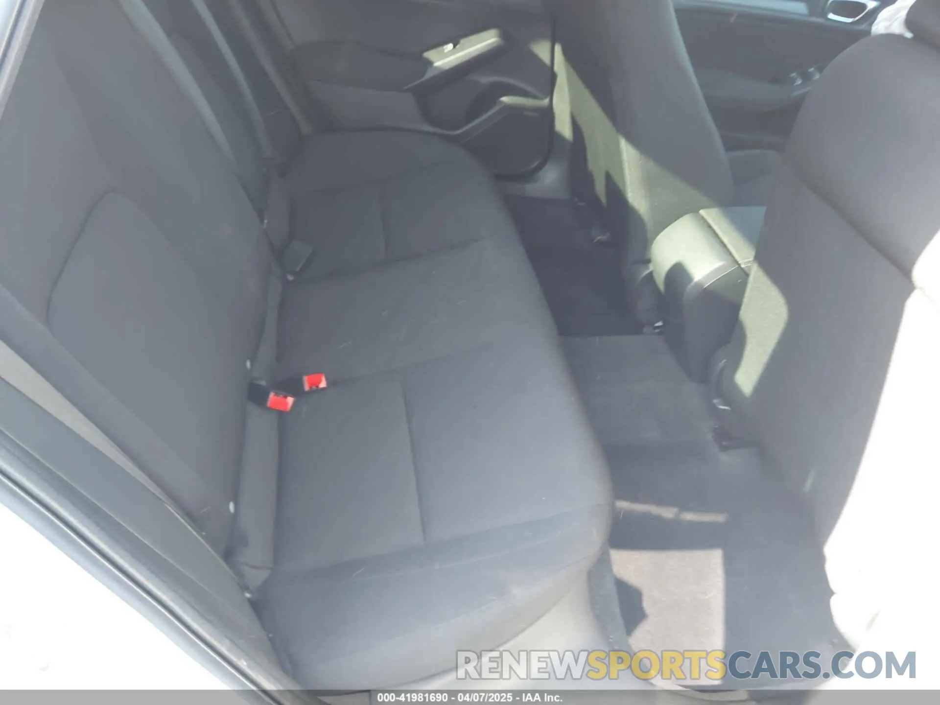 8 Photograph of a damaged car 2HGFE2F27NH510124 HONDA CIVIC 2022