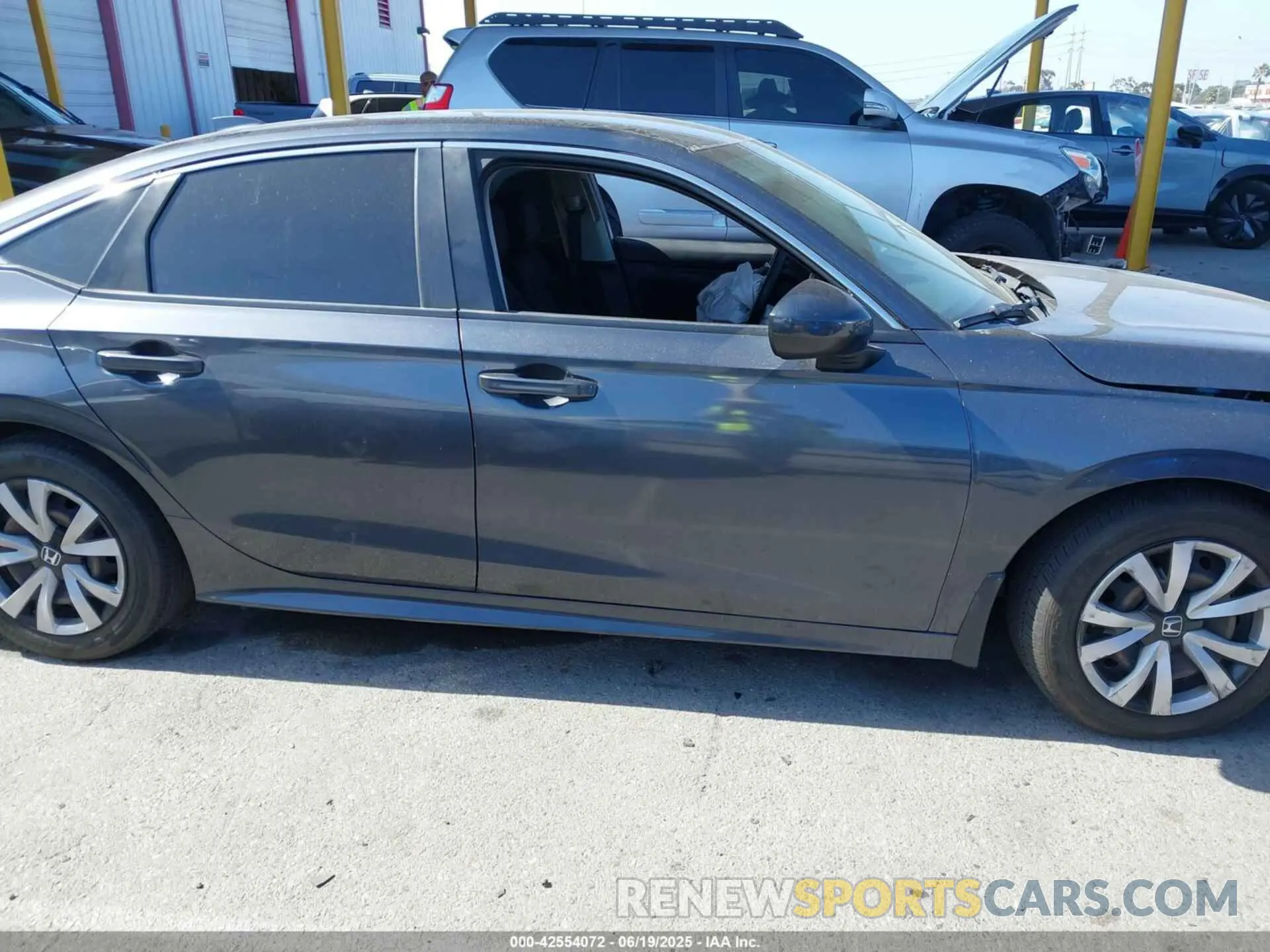 13 Photograph of a damaged car 2HGFE2F27NH517963 HONDA CIVIC 2022