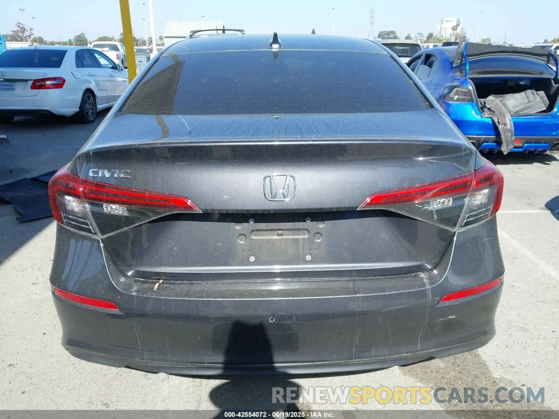 16 Photograph of a damaged car 2HGFE2F27NH517963 HONDA CIVIC 2022