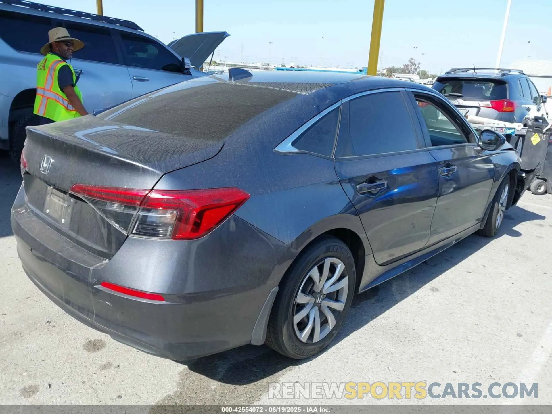 4 Photograph of a damaged car 2HGFE2F27NH517963 HONDA CIVIC 2022