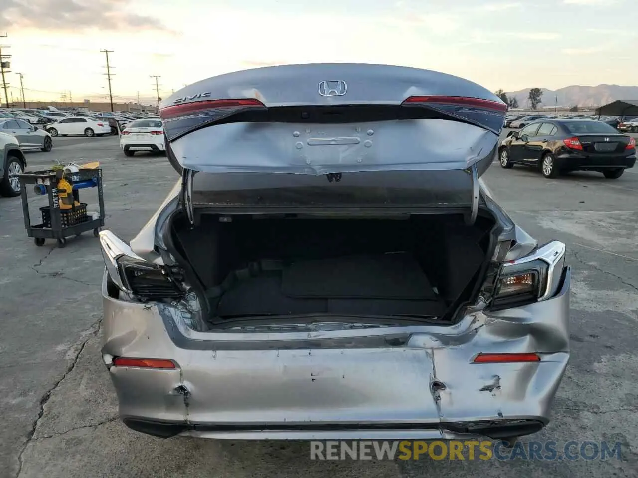 6 Photograph of a damaged car 2HGFE2F27NH527148 HONDA CIVIC 2022