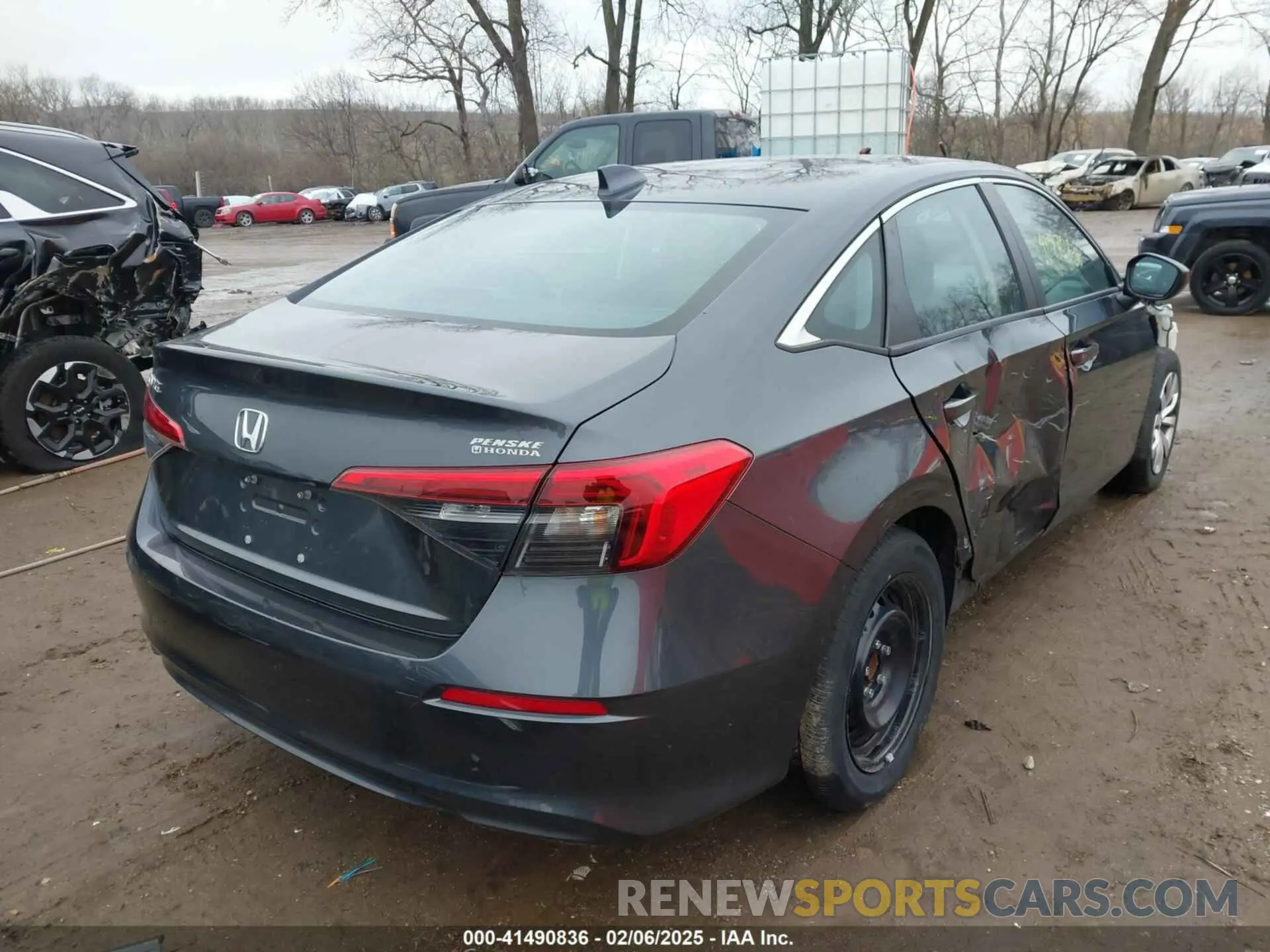 4 Photograph of a damaged car 2HGFE2F28NH589979 HONDA CIVIC 2022