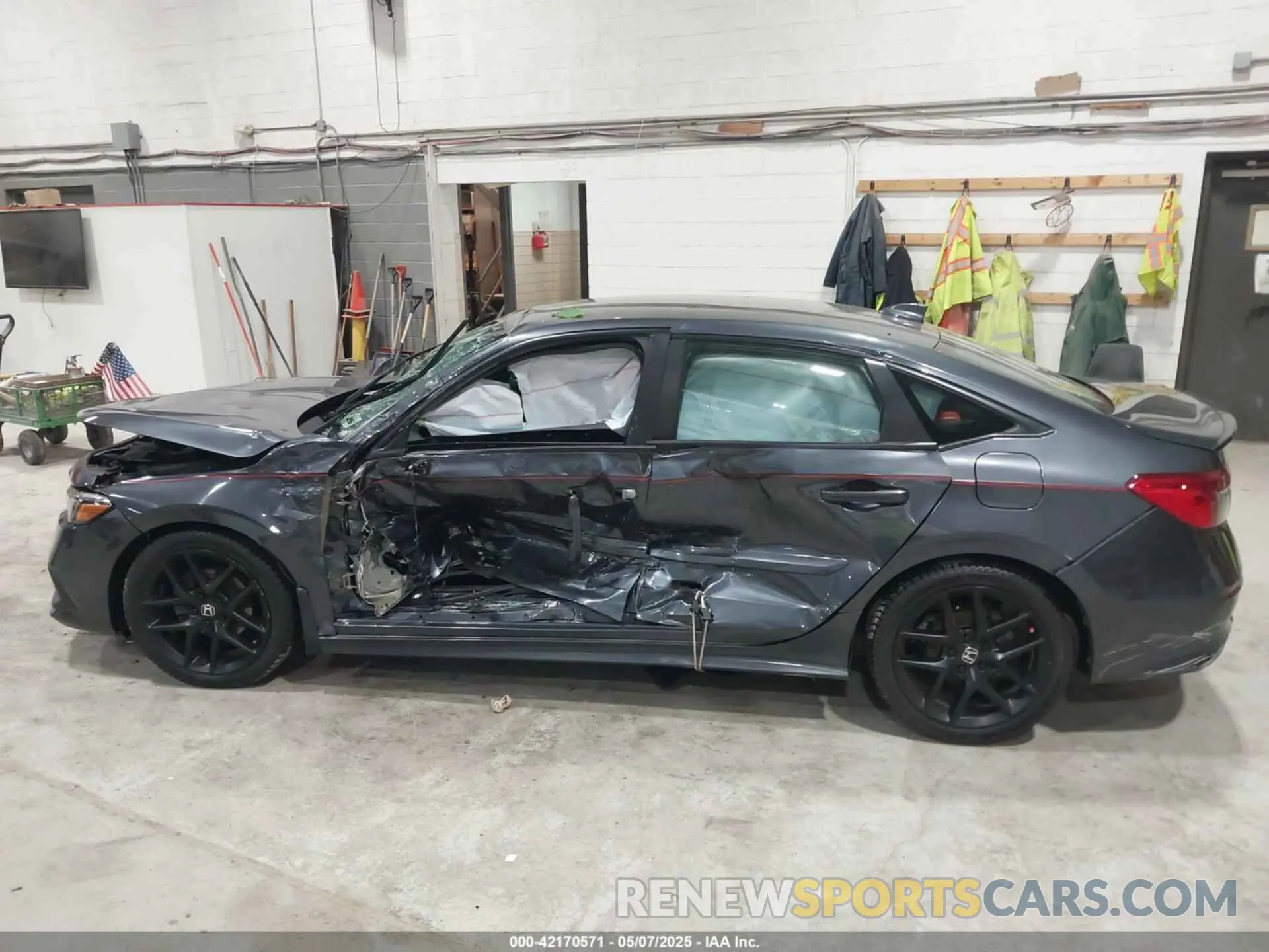 14 Photograph of a damaged car 2HGFE2F50NH517474 HONDA CIVIC 2022