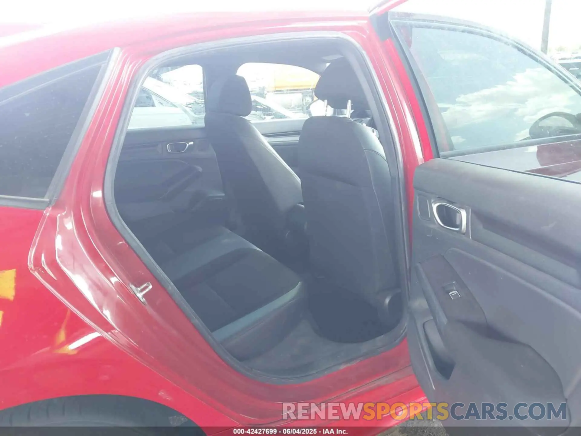 8 Photograph of a damaged car 2HGFE2F50NH542570 HONDA CIVIC 2022