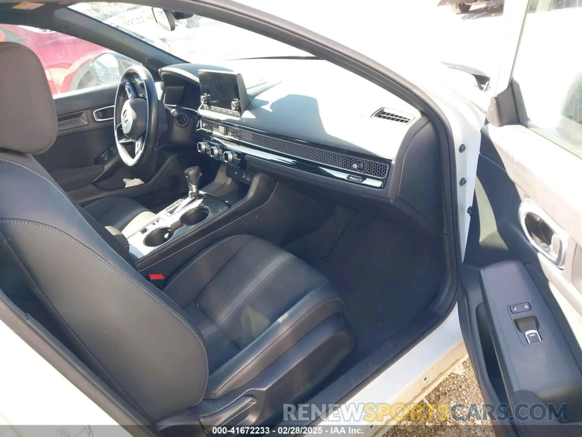 5 Photograph of a damaged car 2HGFE2F50NH568280 HONDA CIVIC 2022