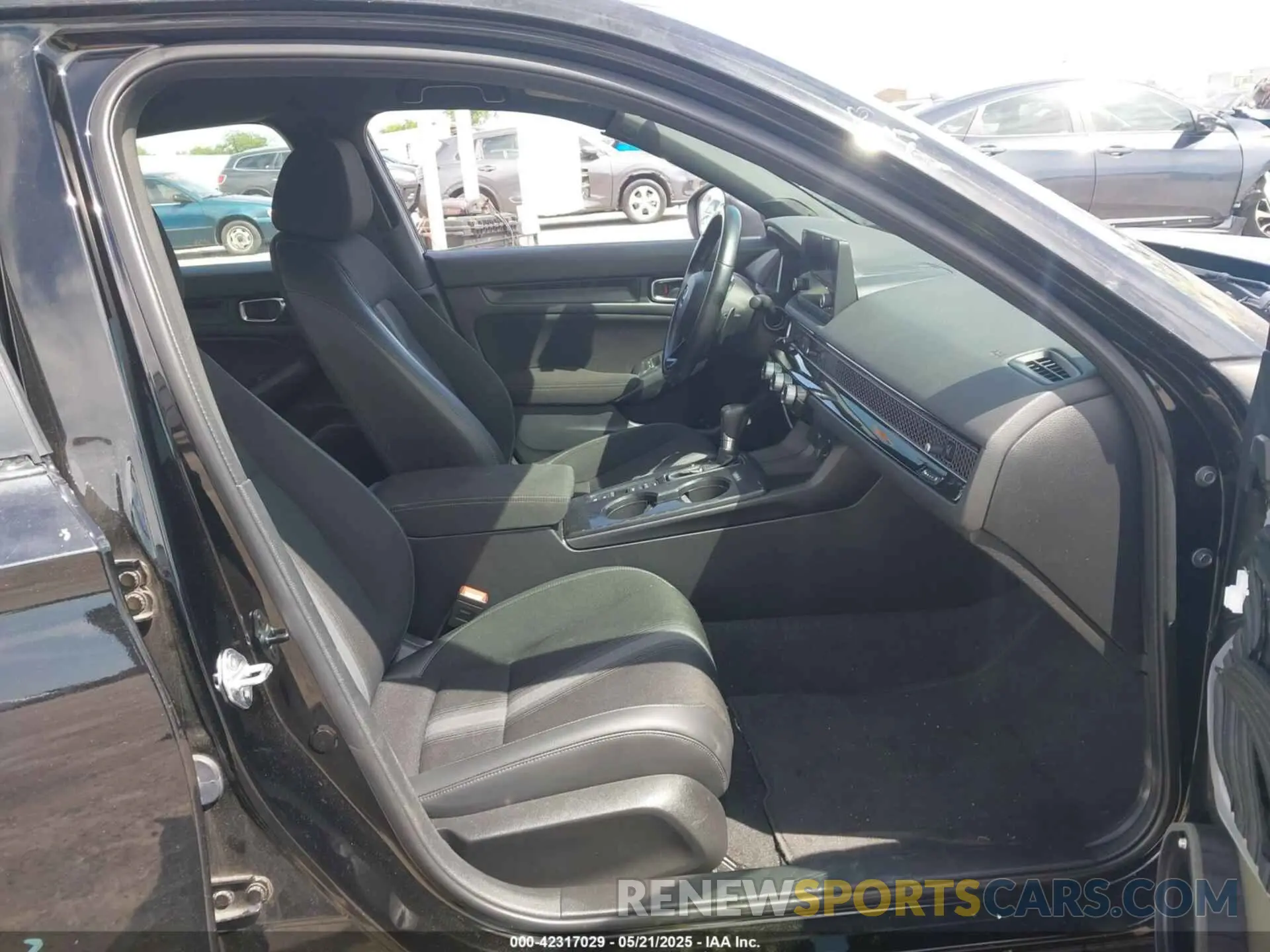 5 Photograph of a damaged car 2HGFE2F50NH587363 HONDA CIVIC 2022