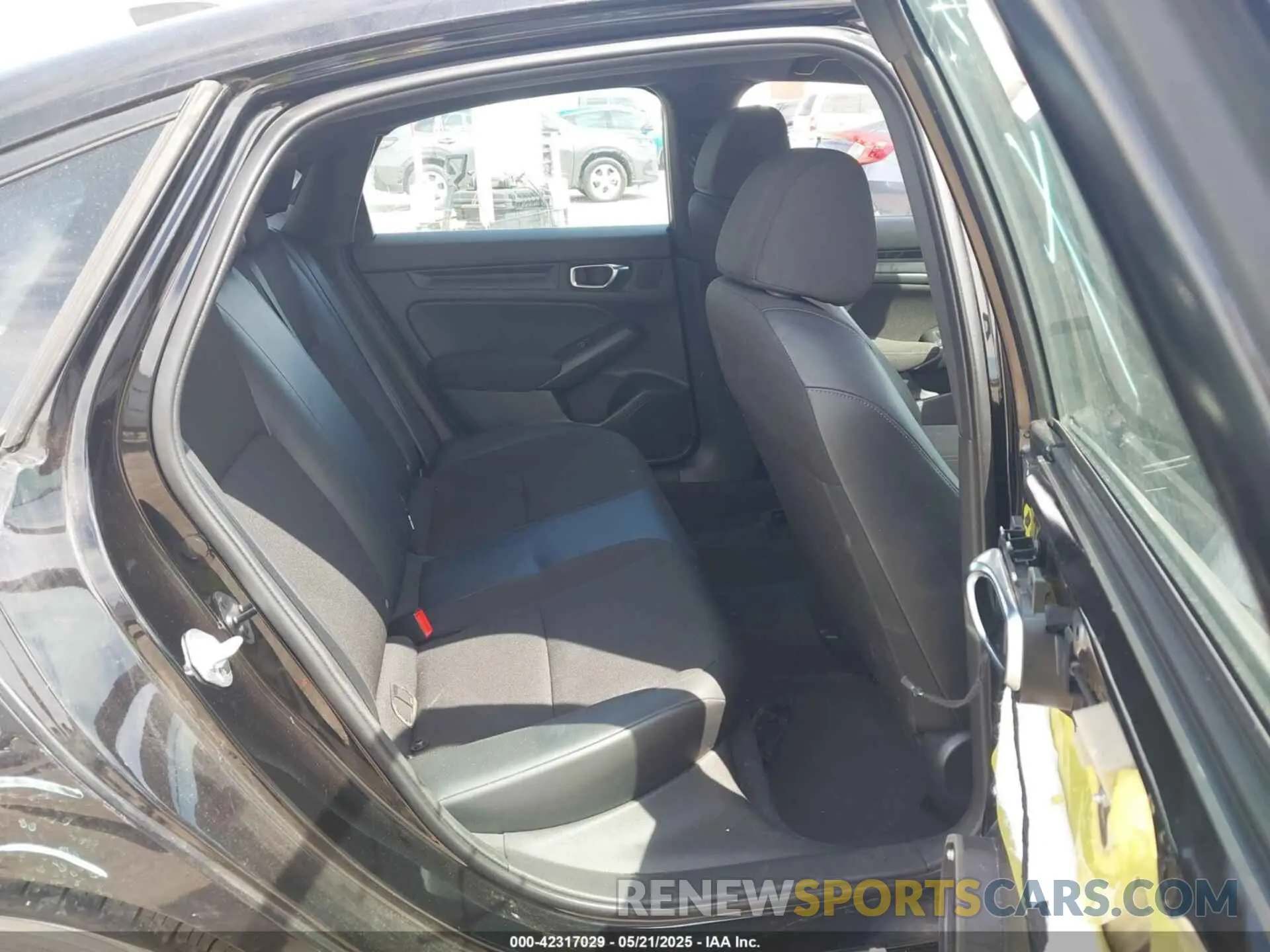 8 Photograph of a damaged car 2HGFE2F50NH587363 HONDA CIVIC 2022