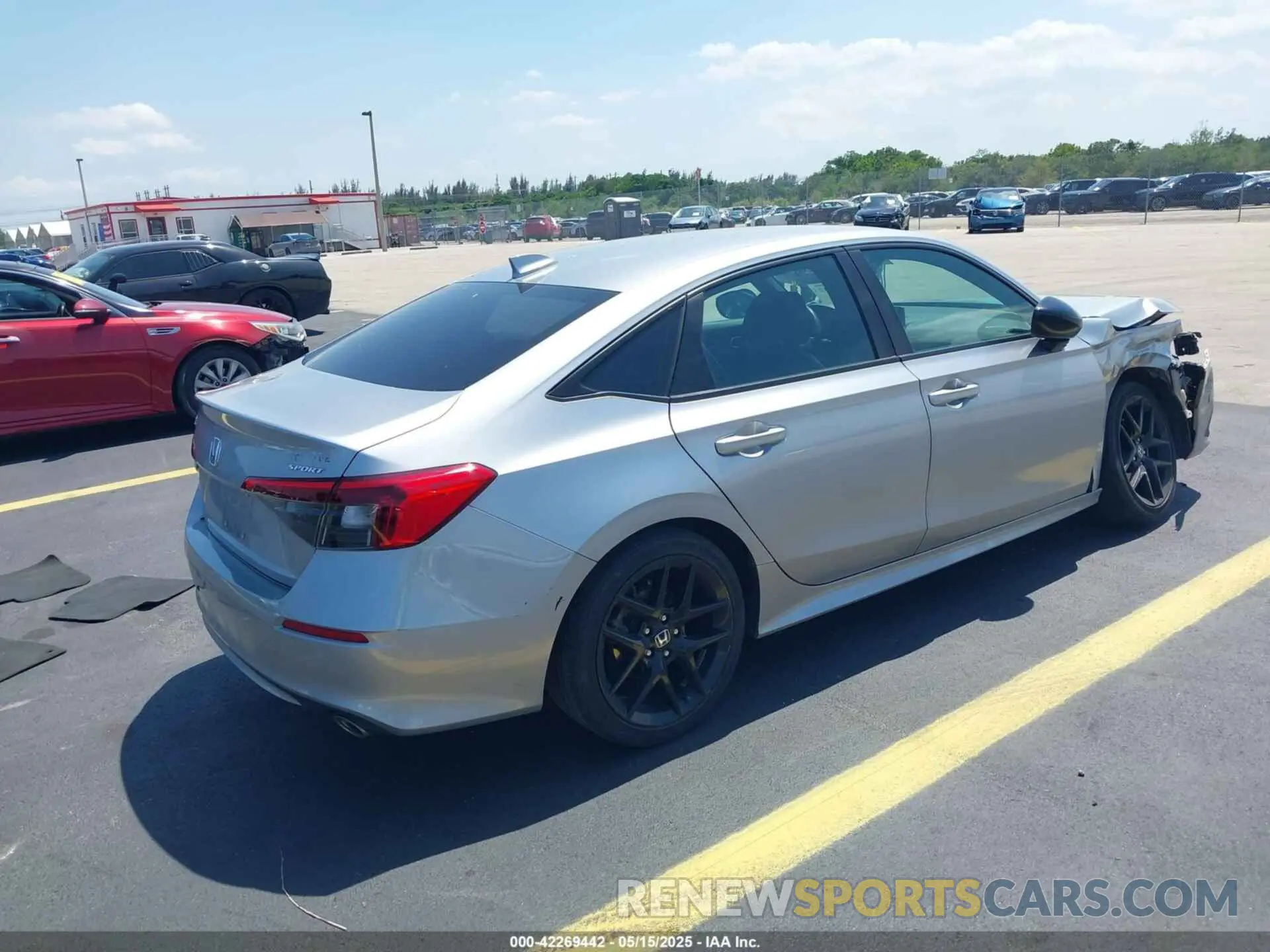 4 Photograph of a damaged car 2HGFE2F50NH597620 HONDA CIVIC 2022