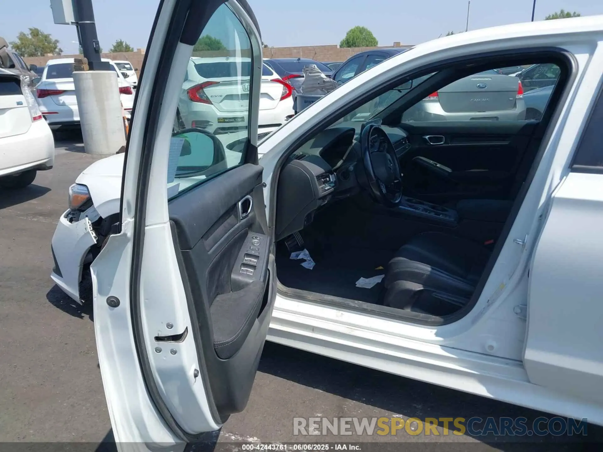 5 Photograph of a damaged car 2HGFE2F51NH500022 HONDA CIVIC 2022