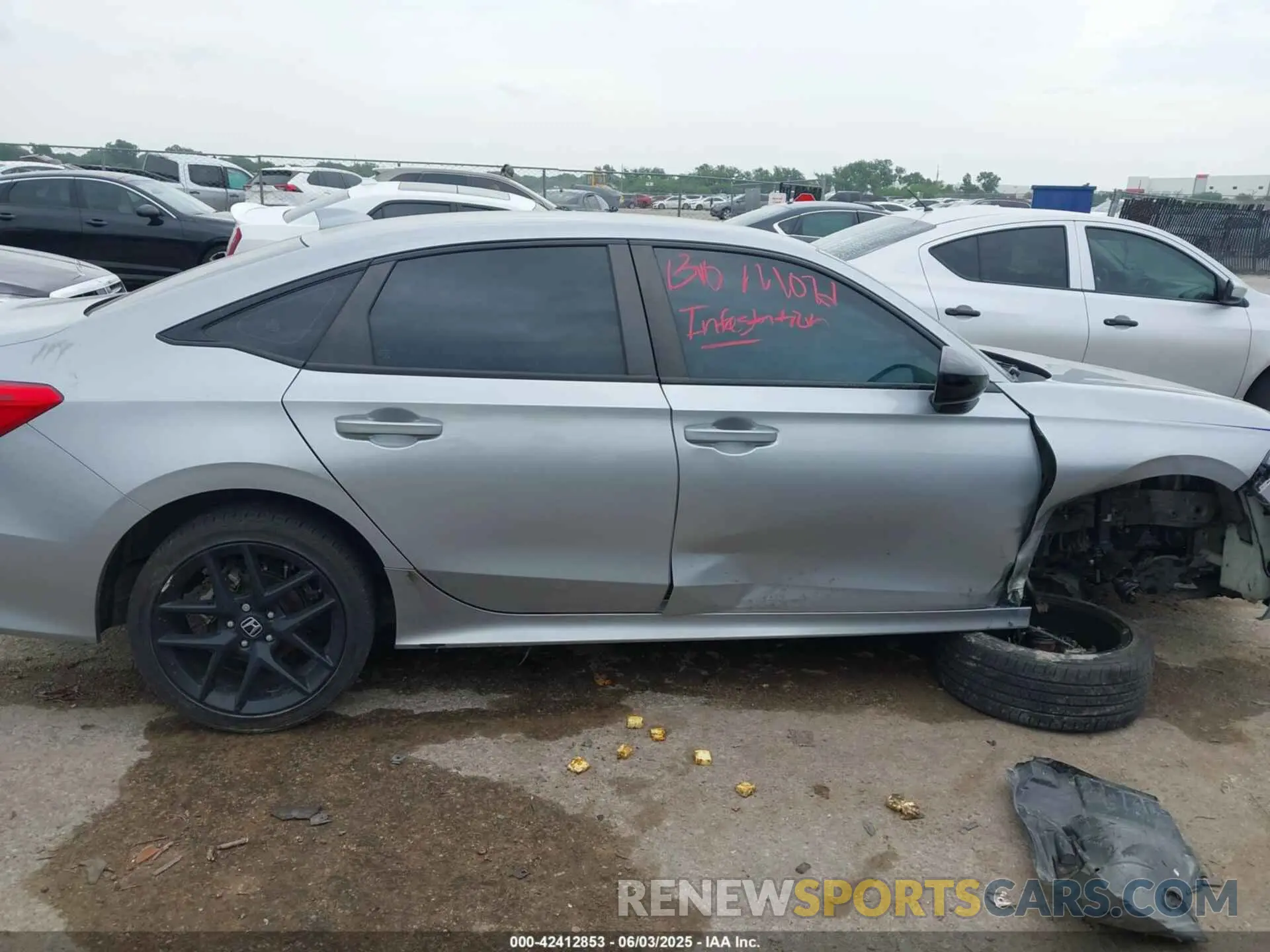 13 Photograph of a damaged car 2HGFE2F51NH501882 HONDA CIVIC 2022