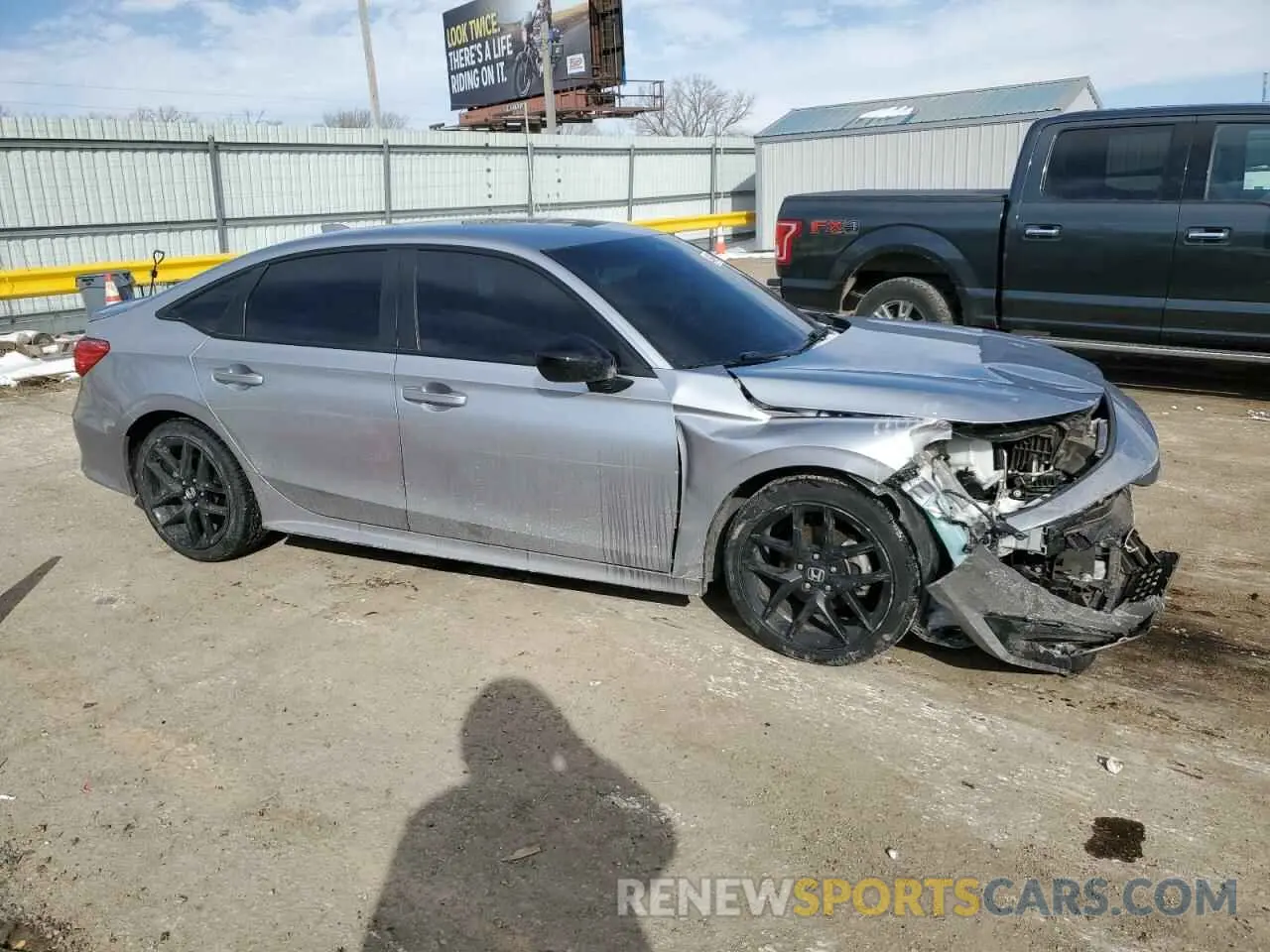 4 Photograph of a damaged car 2HGFE2F51NH525339 HONDA CIVIC 2022