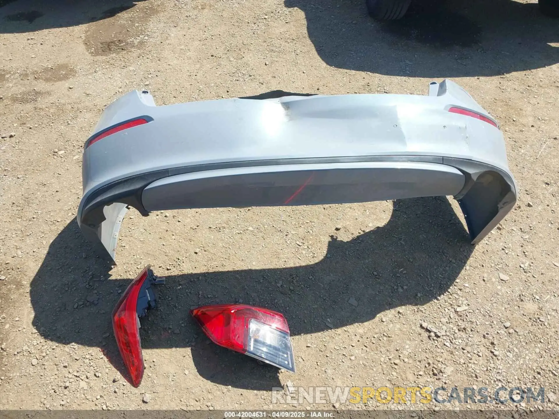 12 Photograph of a damaged car 2HGFE2F51NH588716 HONDA CIVIC 2022