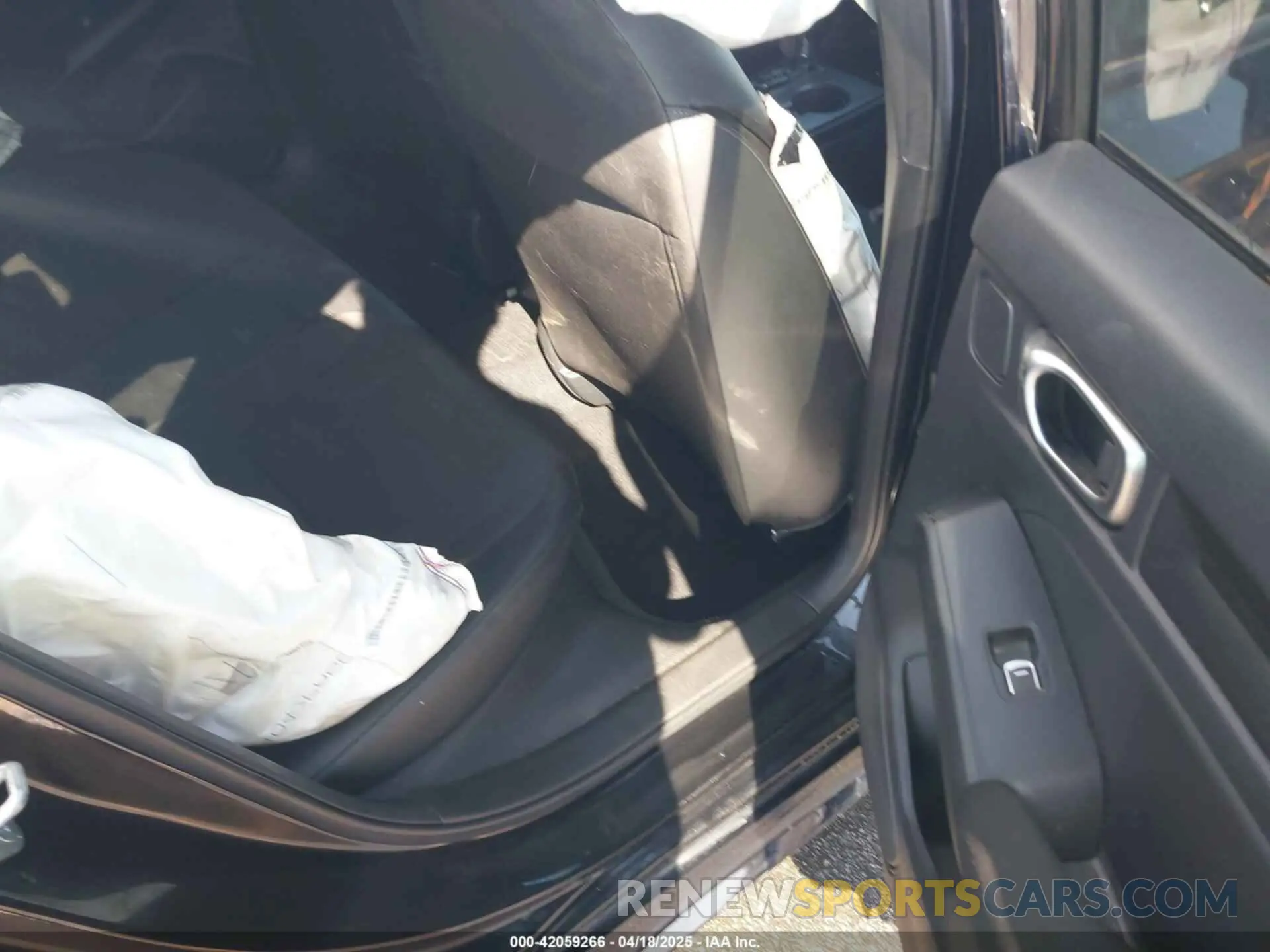 8 Photograph of a damaged car 2HGFE2F51NH606826 HONDA CIVIC 2022