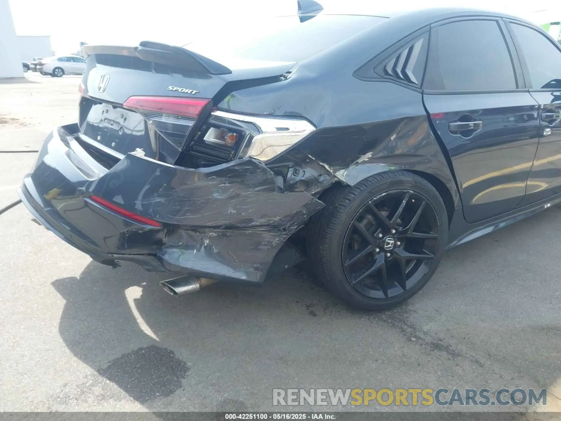 6 Photograph of a damaged car 2HGFE2F52NH533627 HONDA CIVIC 2022