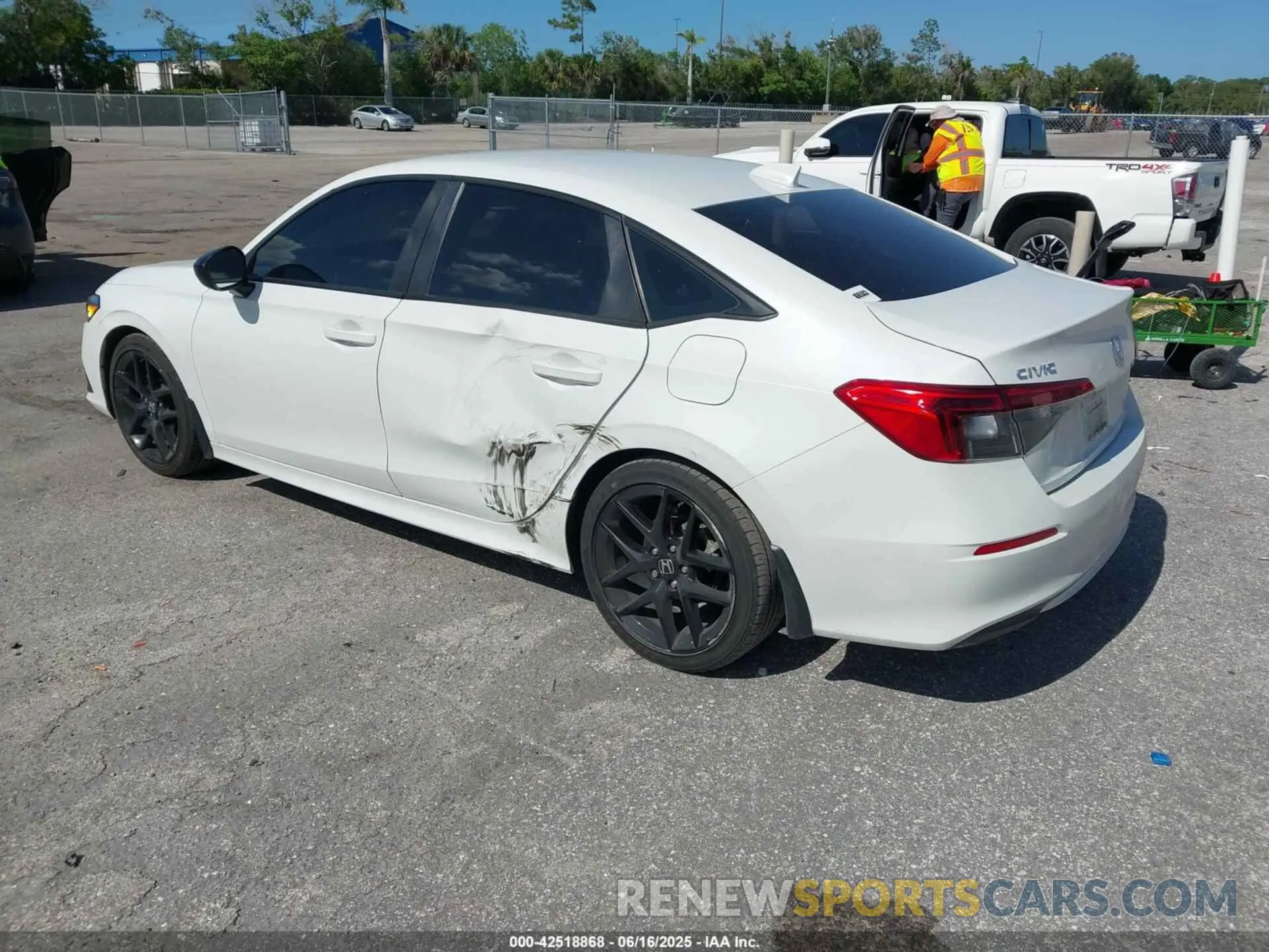 3 Photograph of a damaged car 2HGFE2F52NH534261 HONDA CIVIC 2022