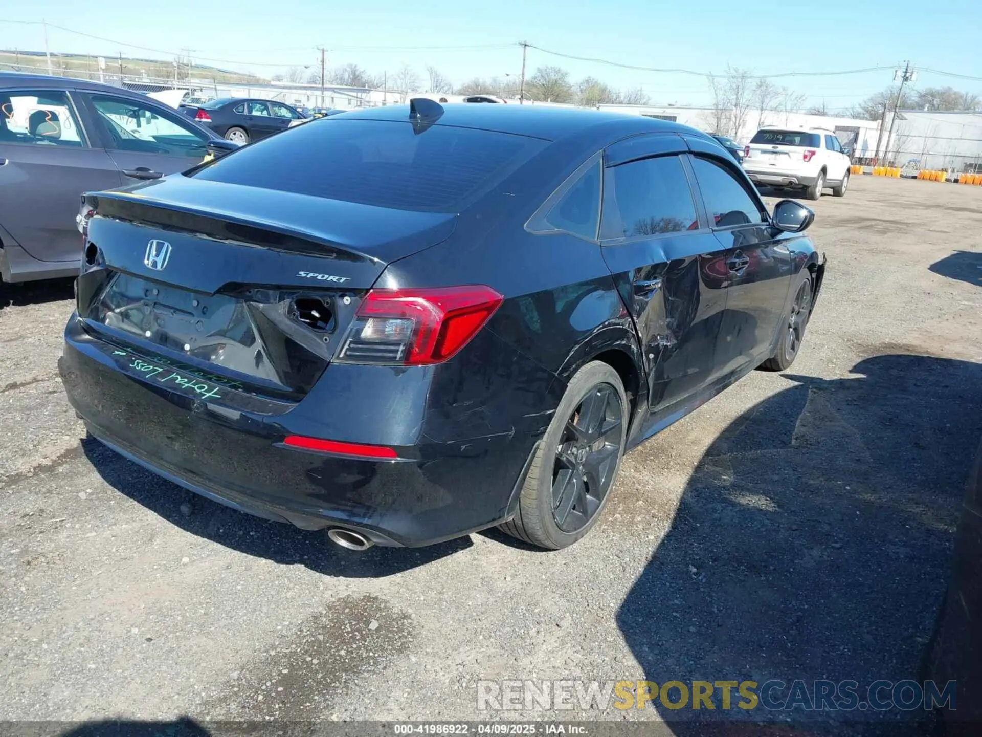 4 Photograph of a damaged car 2HGFE2F52NH539038 HONDA CIVIC 2022