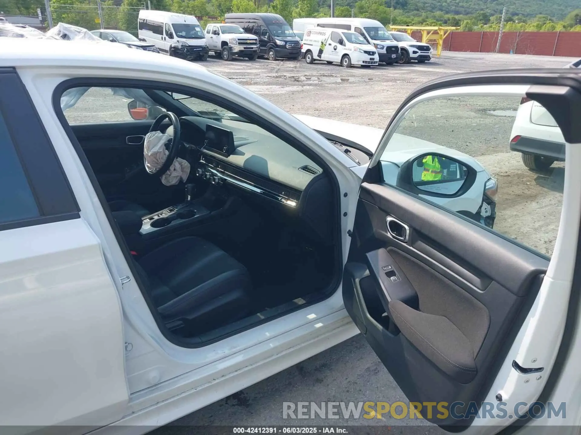 5 Photograph of a damaged car 2HGFE2F52NH541145 HONDA CIVIC 2022