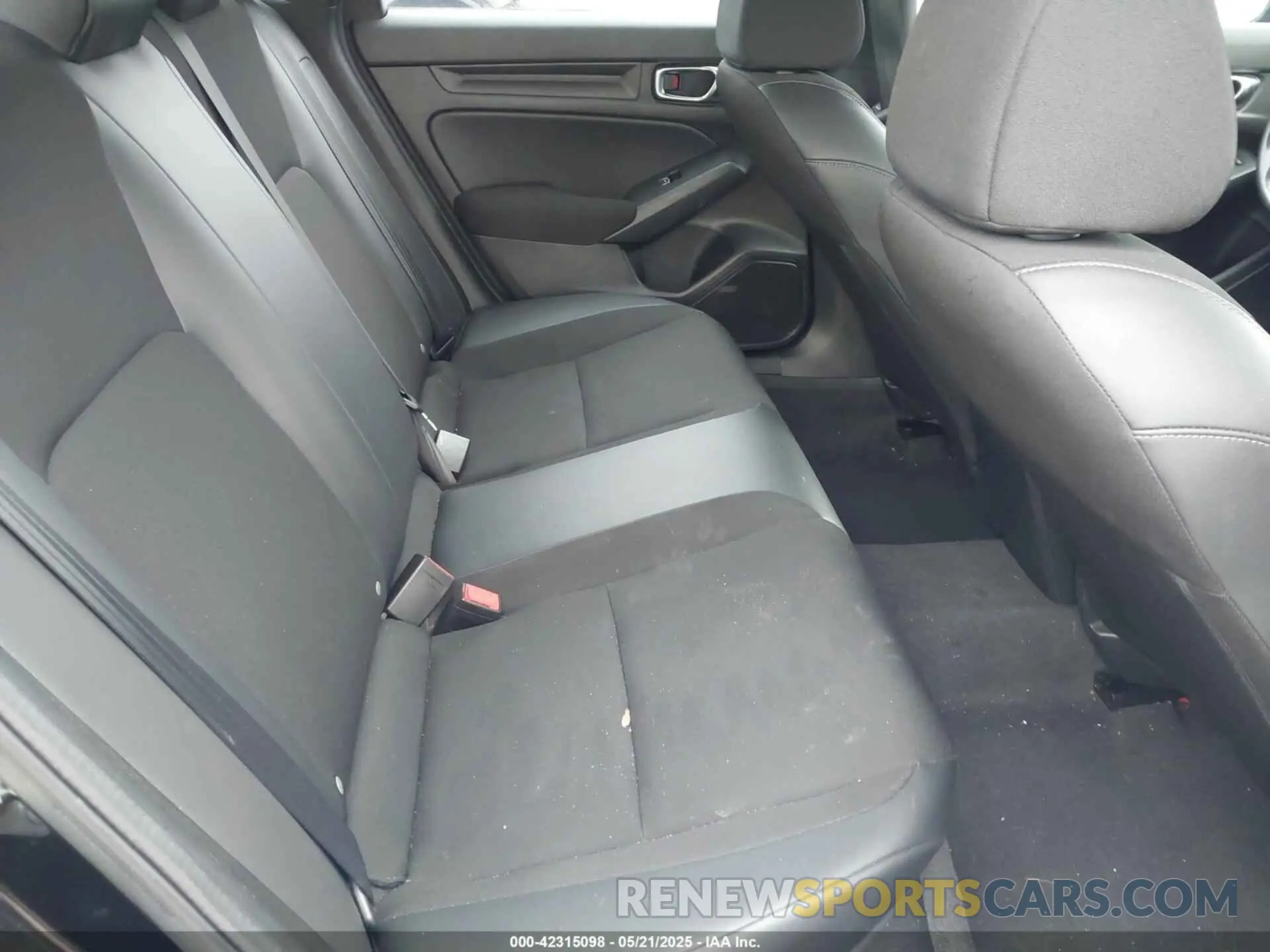 8 Photograph of a damaged car 2HGFE2F52NH552470 HONDA CIVIC 2022