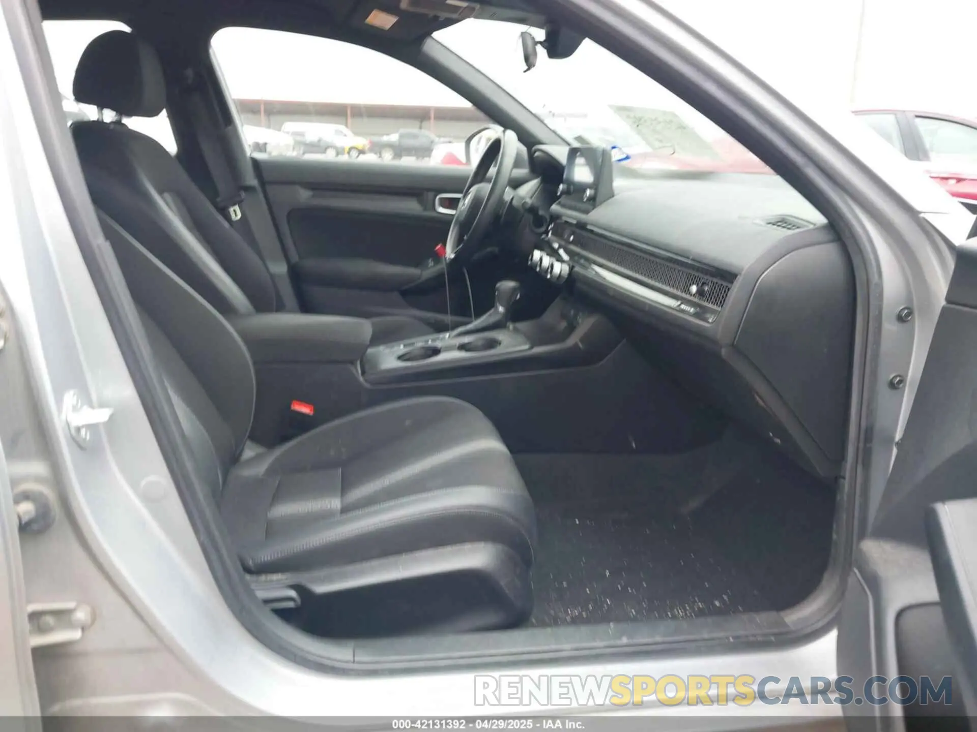 5 Photograph of a damaged car 2HGFE2F52NH561105 HONDA CIVIC 2022