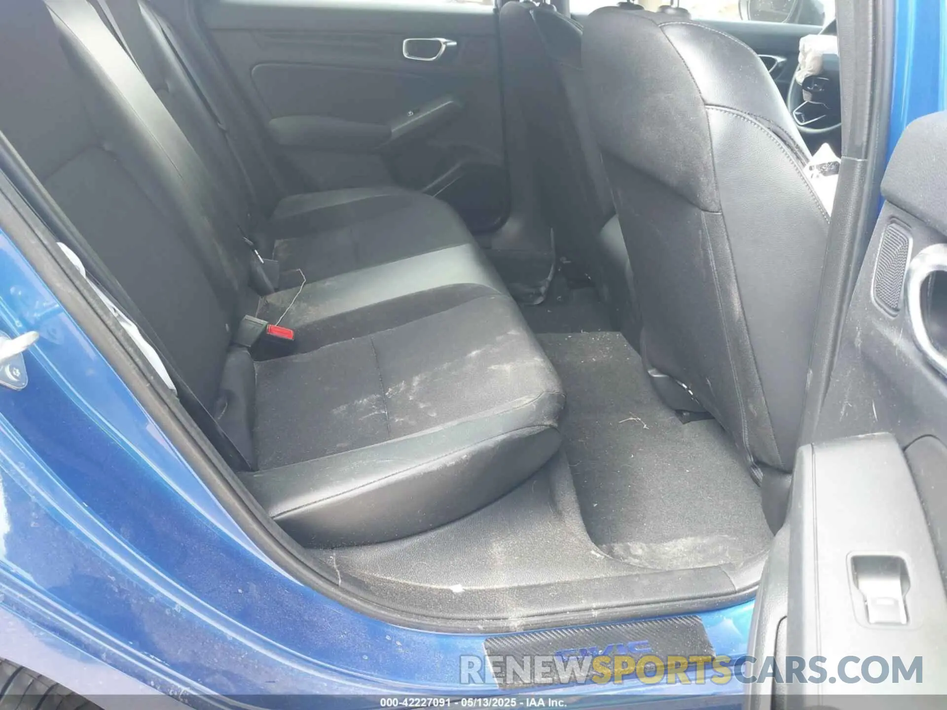 8 Photograph of a damaged car 2HGFE2F52NH584884 HONDA CIVIC 2022