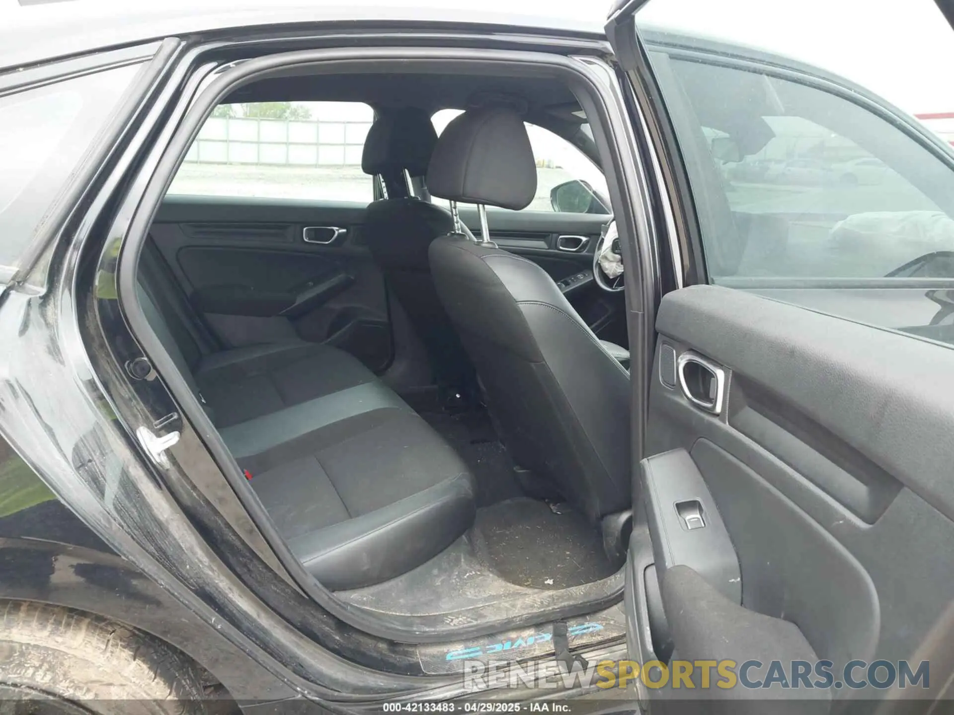8 Photograph of a damaged car 2HGFE2F53NH535225 HONDA CIVIC 2022