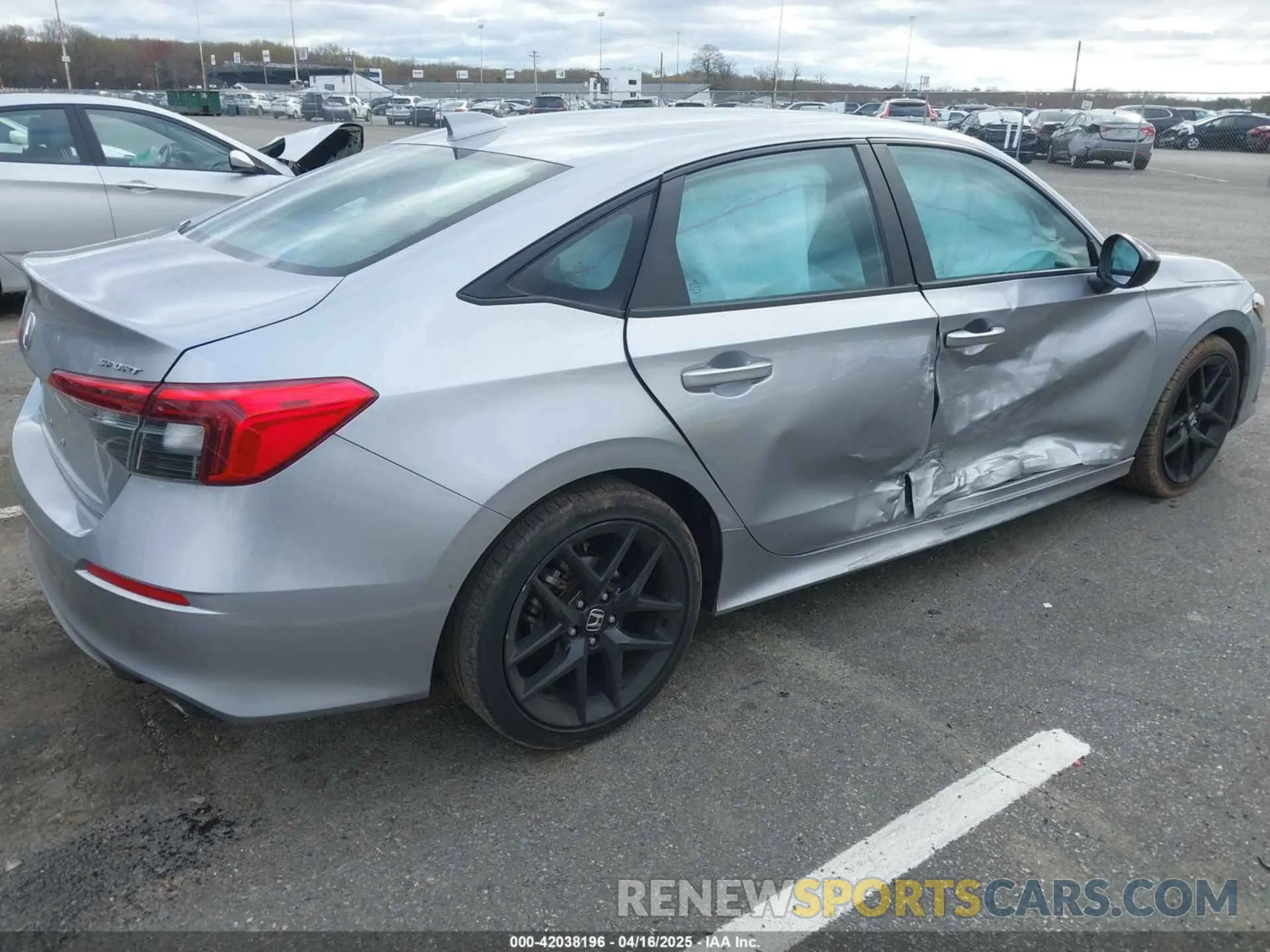 4 Photograph of a damaged car 2HGFE2F53NH557242 HONDA CIVIC 2022