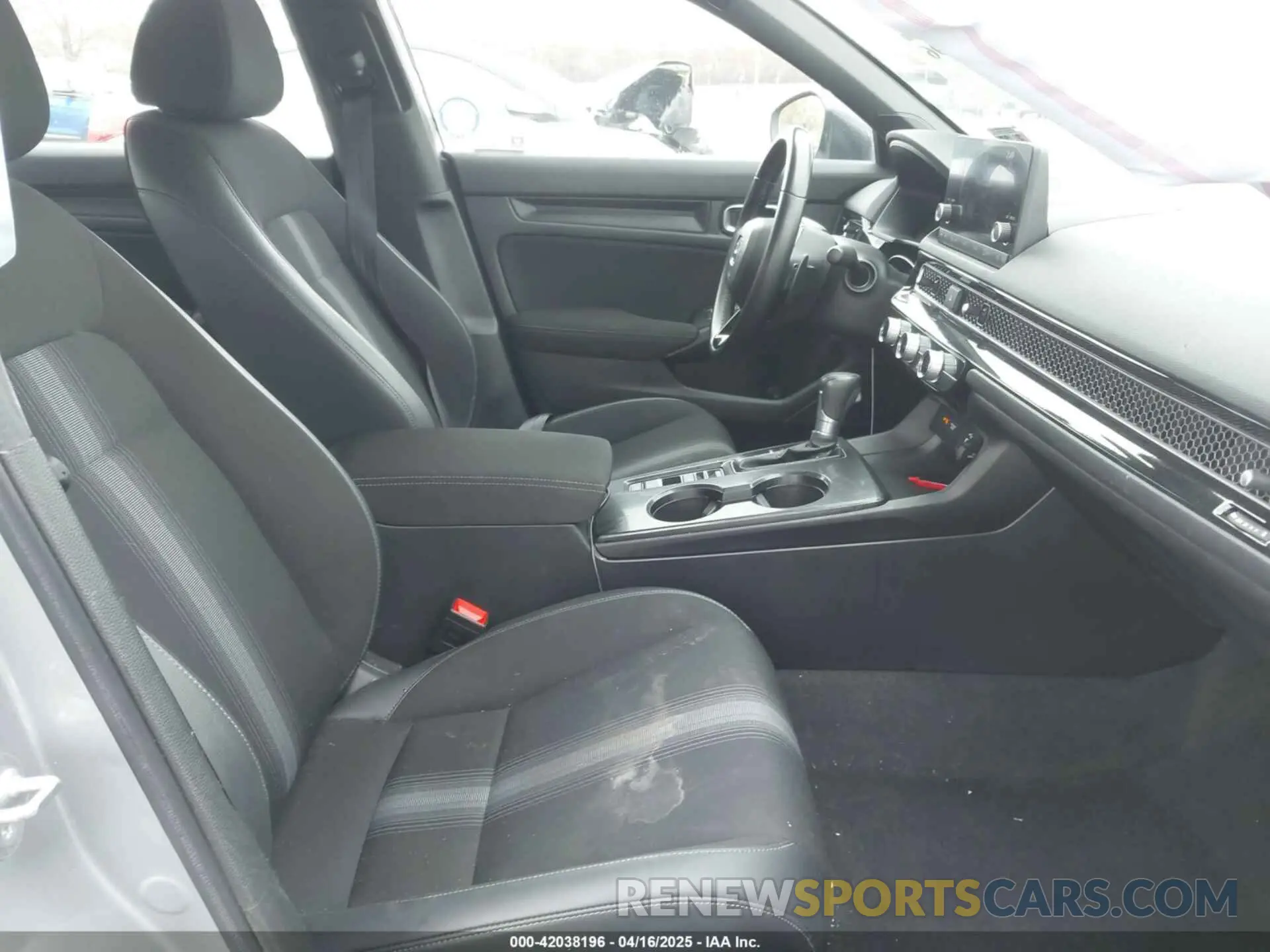 5 Photograph of a damaged car 2HGFE2F53NH557242 HONDA CIVIC 2022