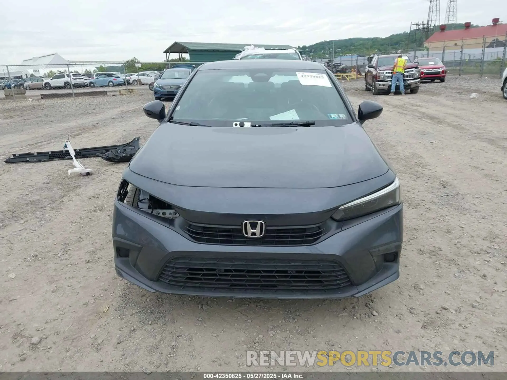 13 Photograph of a damaged car 2HGFE2F53NH562263 HONDA CIVIC 2022