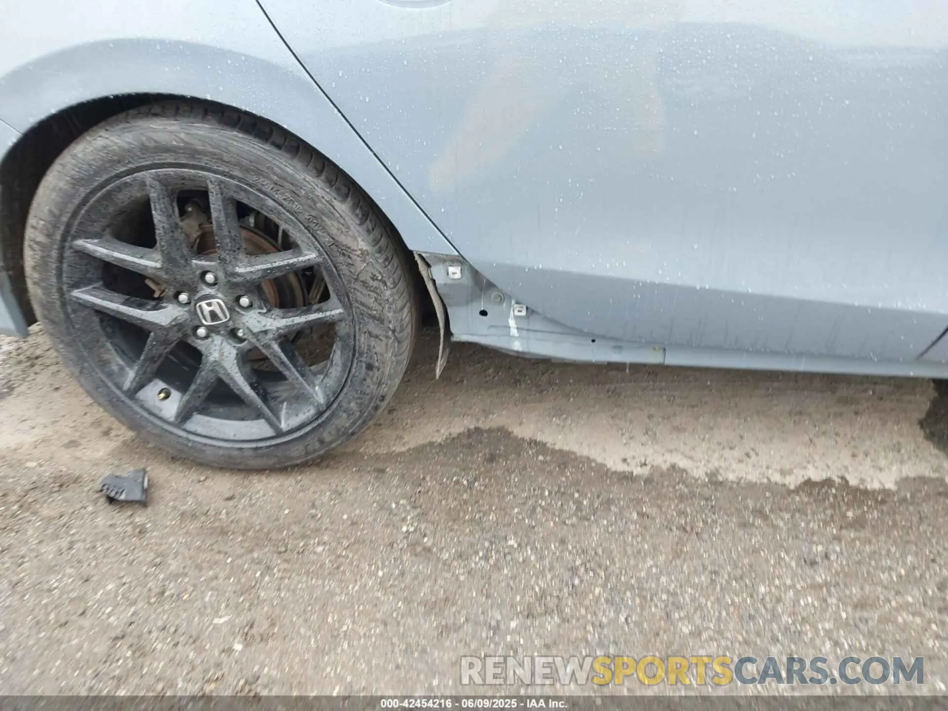 18 Photograph of a damaged car 2HGFE2F53NH591763 HONDA CIVIC 2022