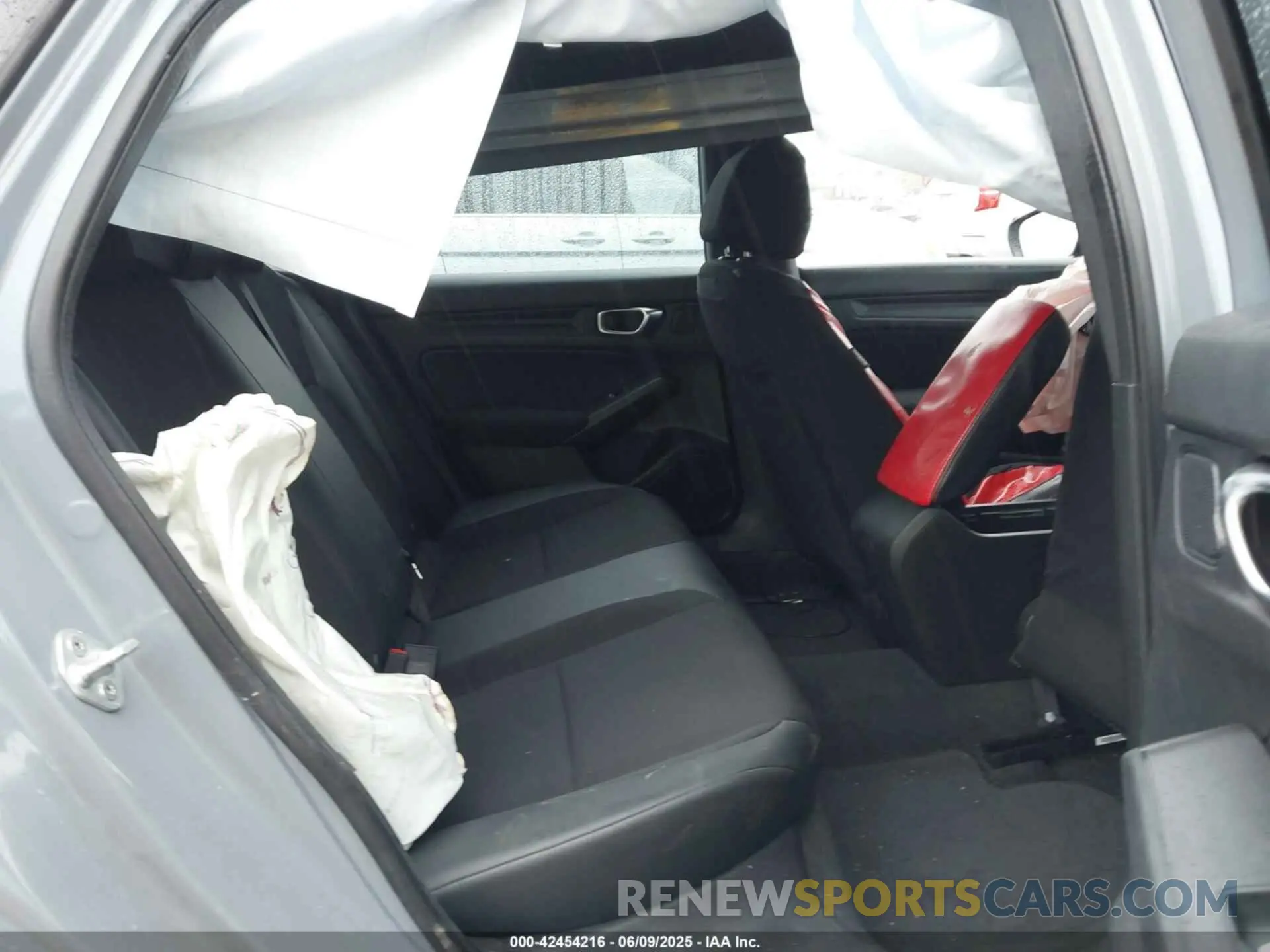 8 Photograph of a damaged car 2HGFE2F53NH591763 HONDA CIVIC 2022