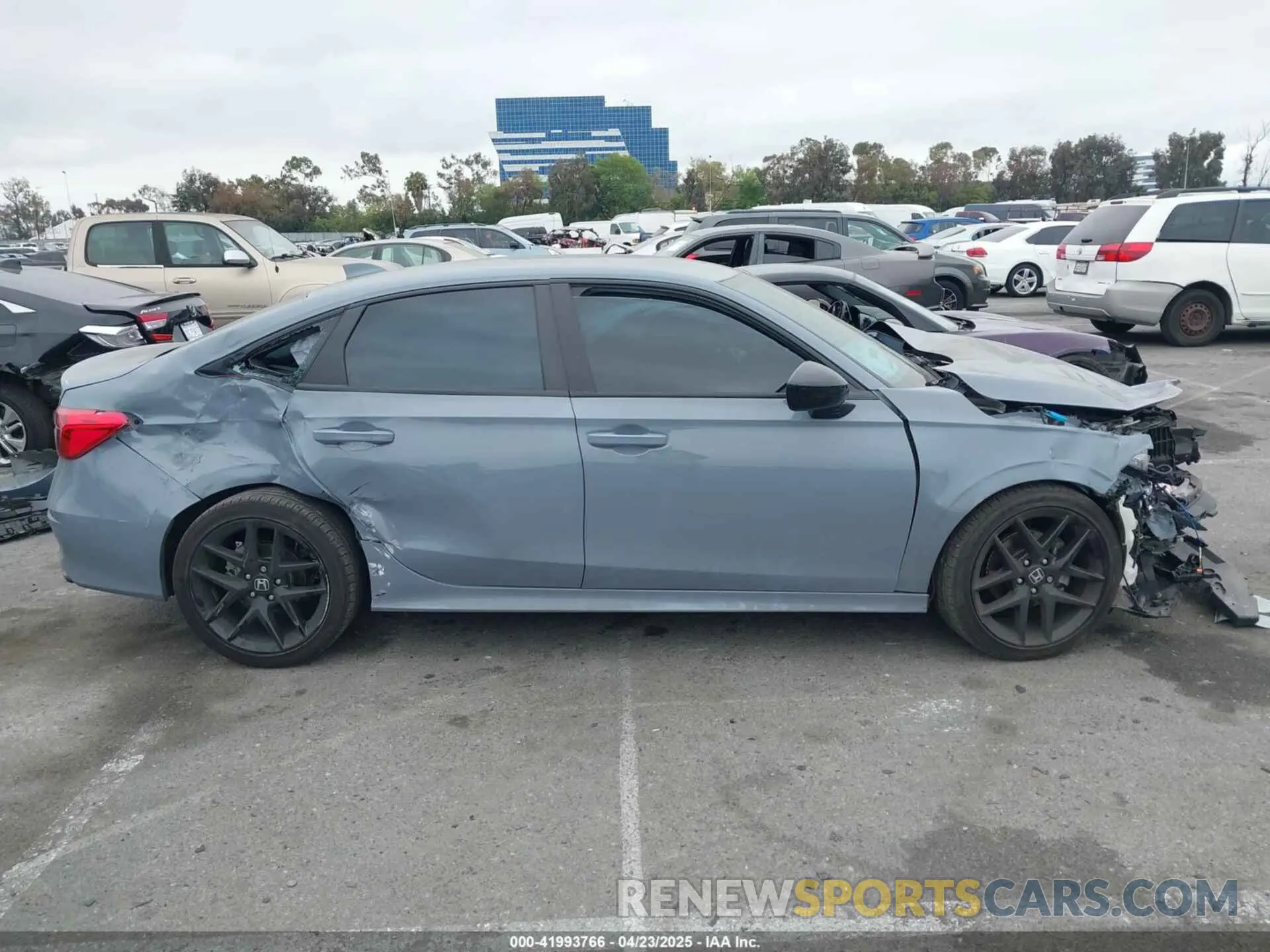 13 Photograph of a damaged car 2HGFE2F53NH595327 HONDA CIVIC 2022